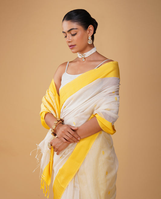 OFF WHITE MAHESHWARI SAREE WITH YELLOW CONTRAST BORDER & PALLA (DELIVERY IN 15-20 DAYS)
