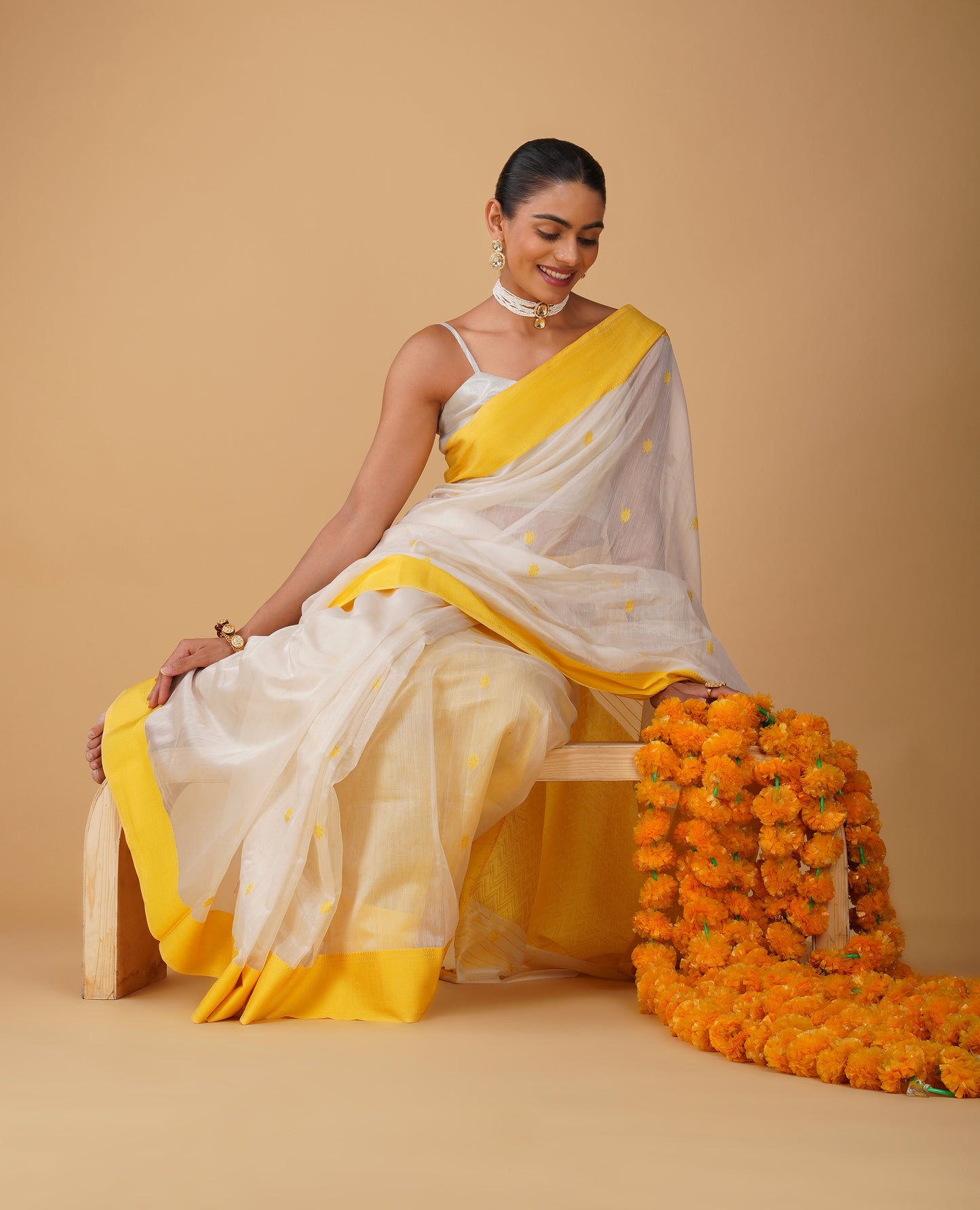 OFF WHITE MAHESHWARI SAREE WITH YELLOW CONTRAST BORDER & PALLA