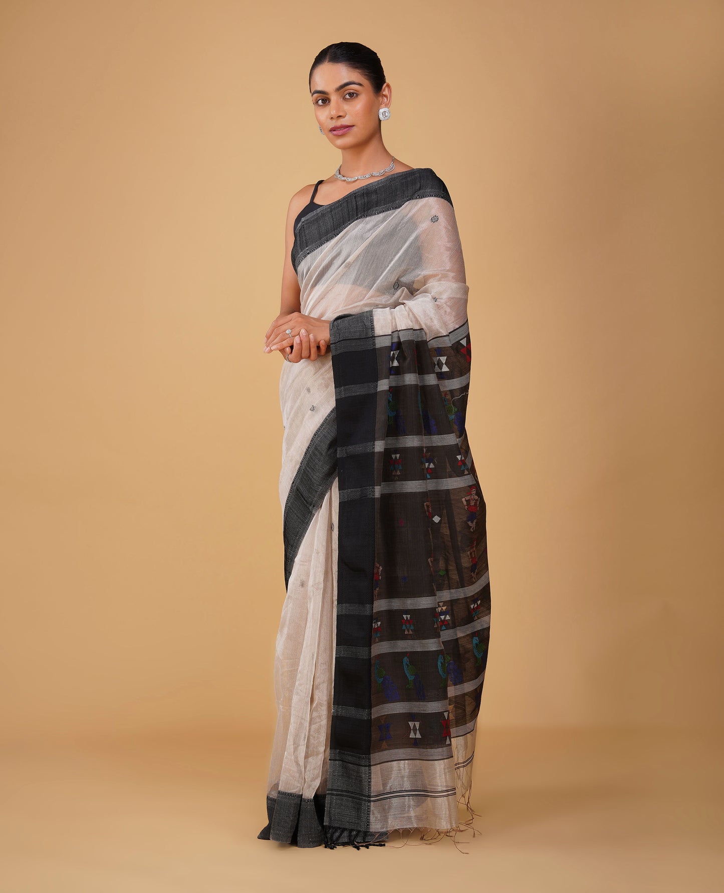 OFF-WHITE/SILVER MAHESHWARI SAREE WITH BLACK RESHAM BORDER, JAMDANI PALLA & CONTRAST BLACK BLOUSE