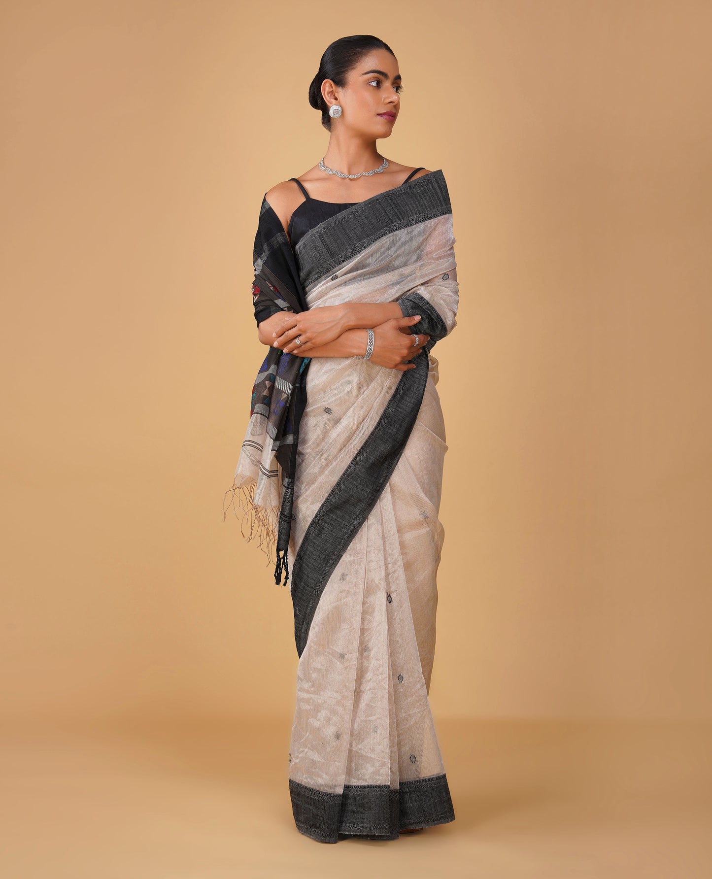 OFF-WHITE/SILVER MAHESHWARI SAREE WITH BLACK RESHAM BORDER, JAMDANI PALLA & CONTRAST BLACK BLOUSE