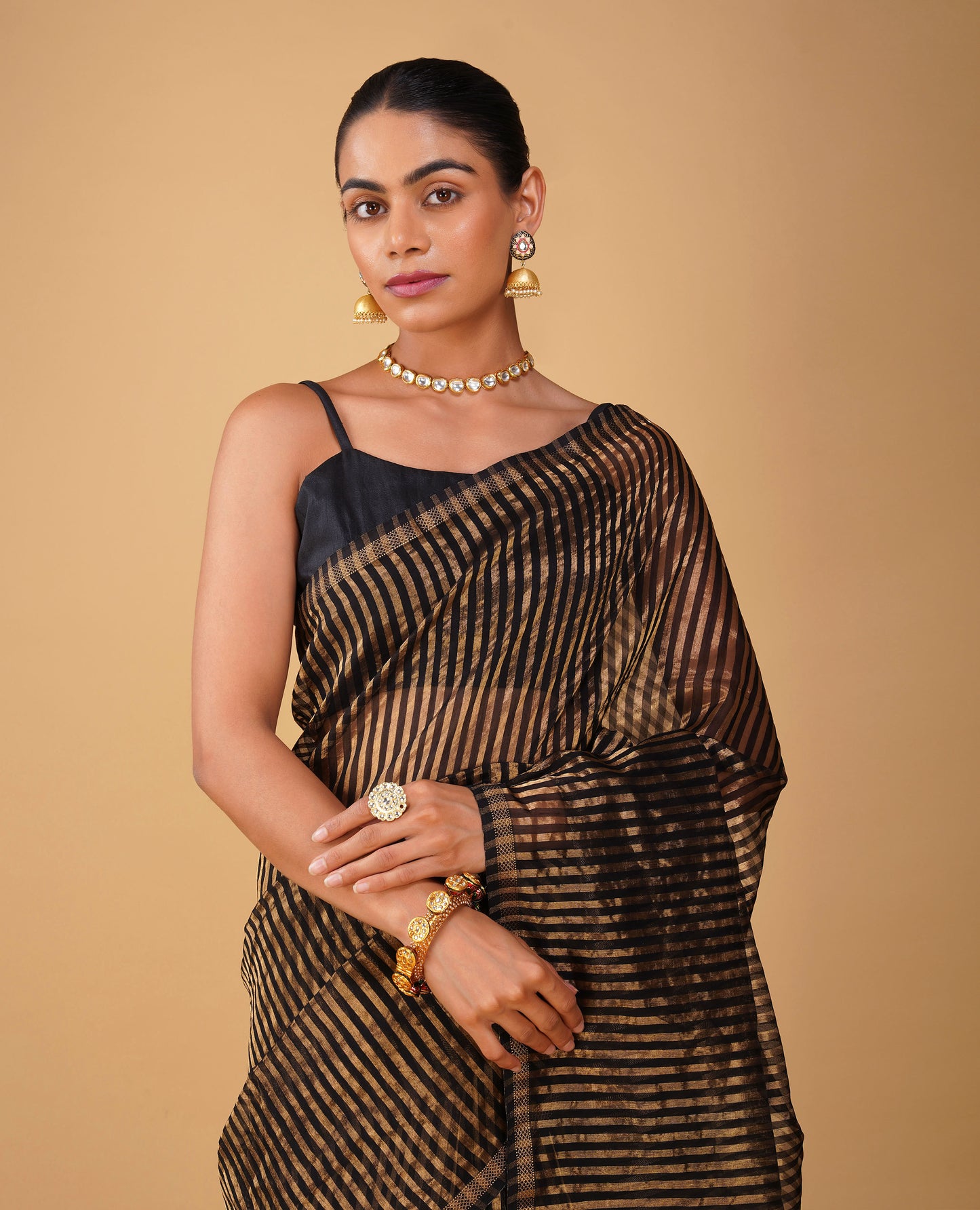 BLACK-GOLDEN VERTICAL STRIPES MAHESHWARI SAREE WITH CHATAI BORDER & PLAIN BLACK BLOUSE