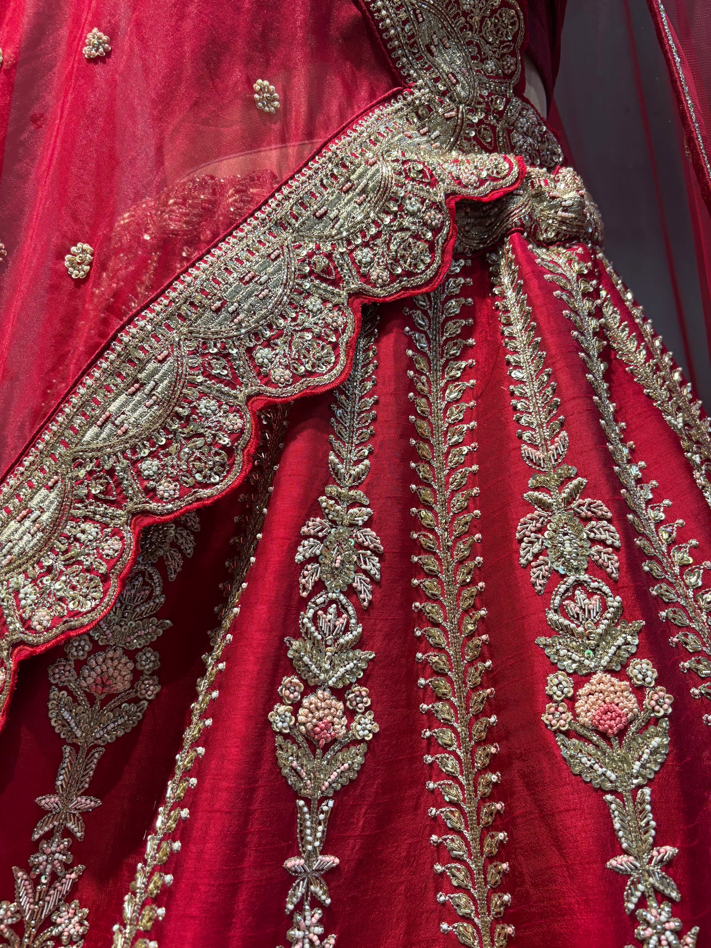 RED PURE SILK HAND EMBROIDERED BRIDAL WEDDING LEHENGA WITH DOUBLE DUPATTA ( DELIVERY IN 45 DAYS )
