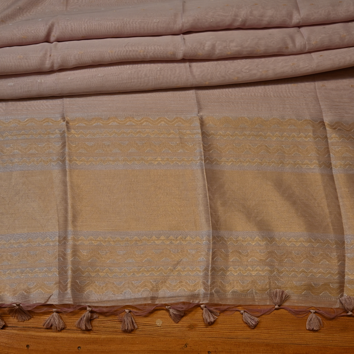 LAVENDER COLOR MAHESHWARI MUNGA COTTON SAREE WITH GOLDEN ZARI BORDER PALLA