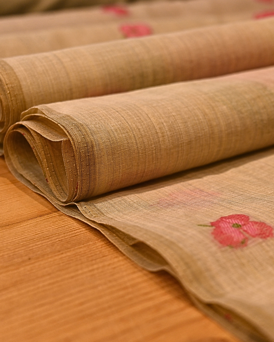 BEIGE COLOUR JAMDANI DHAKAI COTTON SAREE WITH ZARI BORDER