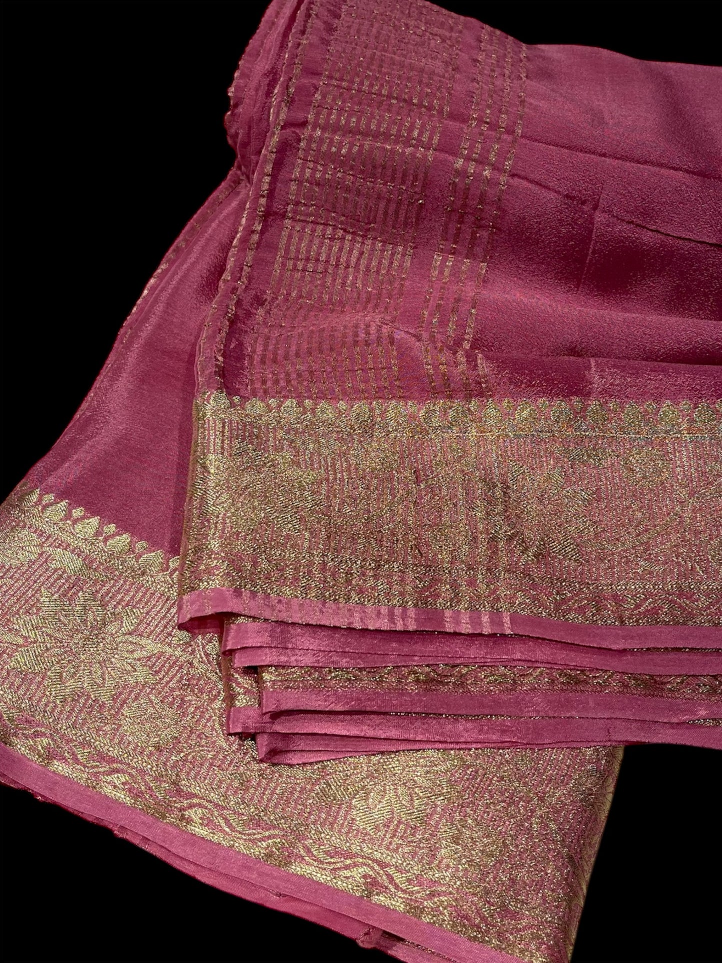 TURKISH ROSE COLOUR PLAIN CHINON SAREE WITH GOLDEN ZARI WOVEN BORDER AND CREPE BLOUSE (DELIVERY IN 20 DAYS)