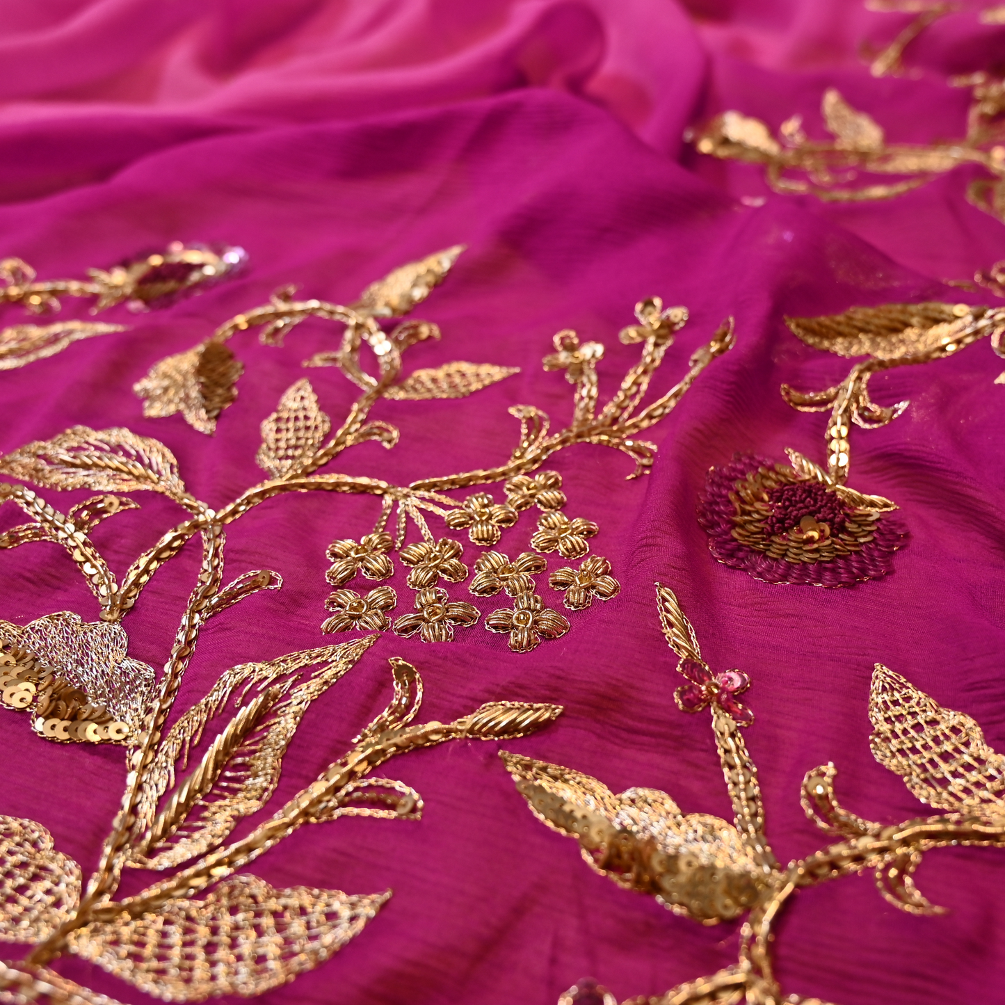 (DELIVERY IN 30 DAYS) MAGENTA COLOUR PURE PLATINUM CHIFFON SAREE WITH AARI & ZARODOZI WORK BORDER