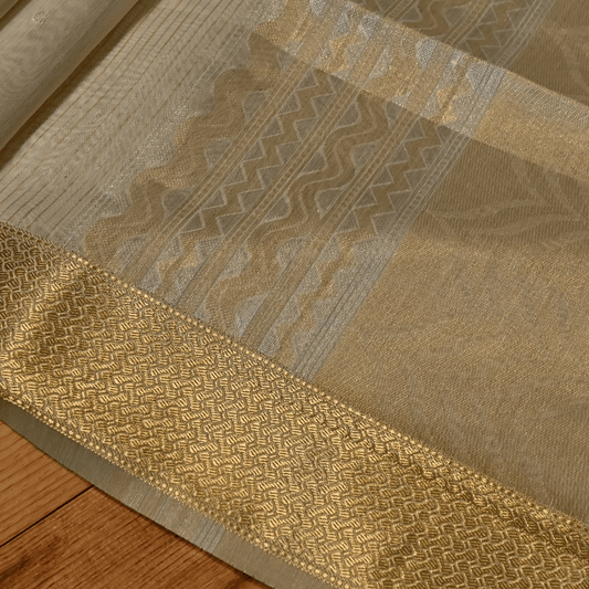 OFF WHITE COLOUR MAHESHWARI MUNGA COTTON SAREE WITH GOLDEN ZARI BORDER PALLA