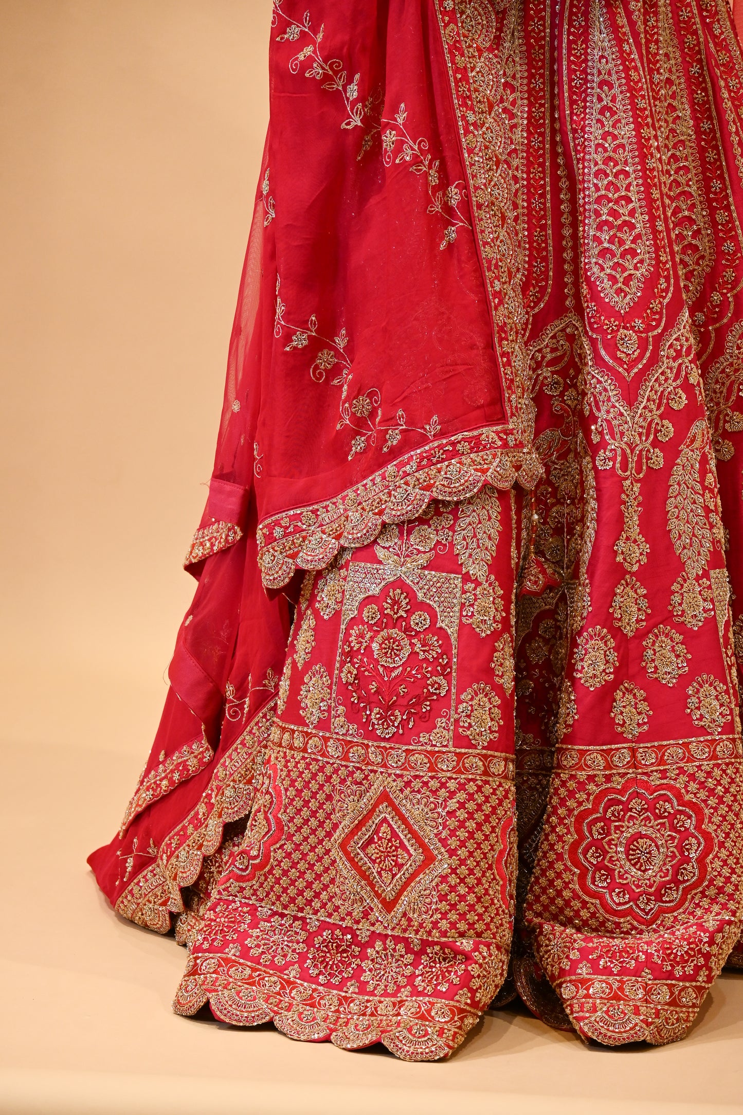 BRIDAL PINK HAND-EMBROIDERED LEHENGA SET WITH DOUBLE DUPATTA & MATCHING POTLI BAG