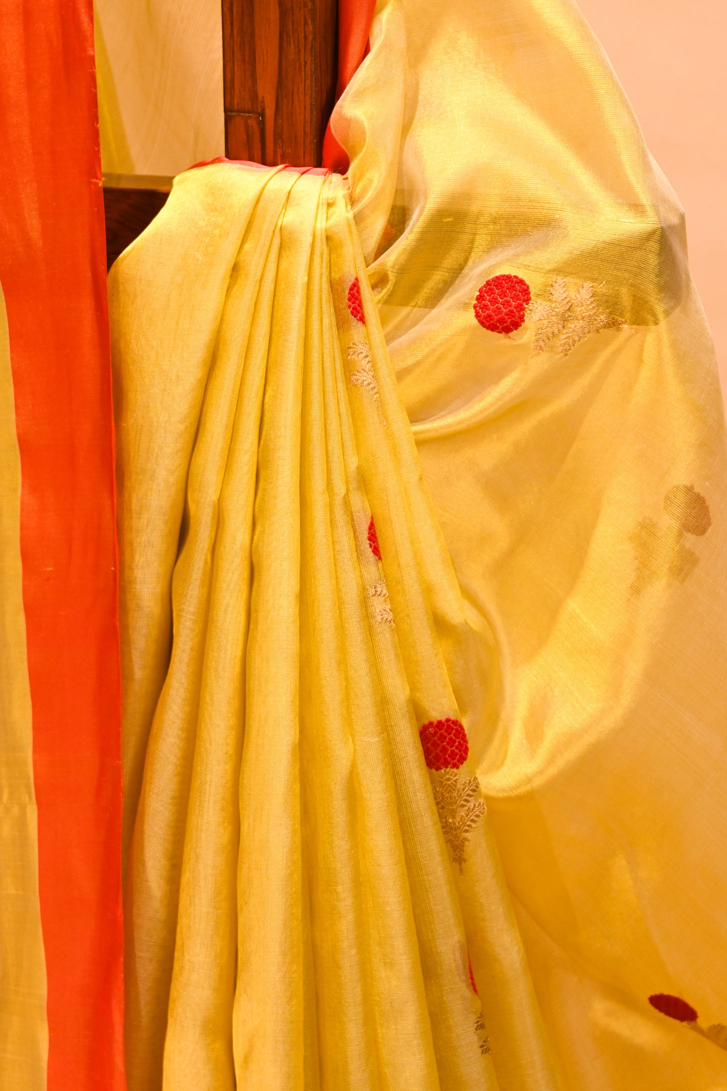 YELLOW CHANDERI HANDWOVEN SILK SAREE WITH CONTRAST ORANGE BORDER AND ZARI PALLA