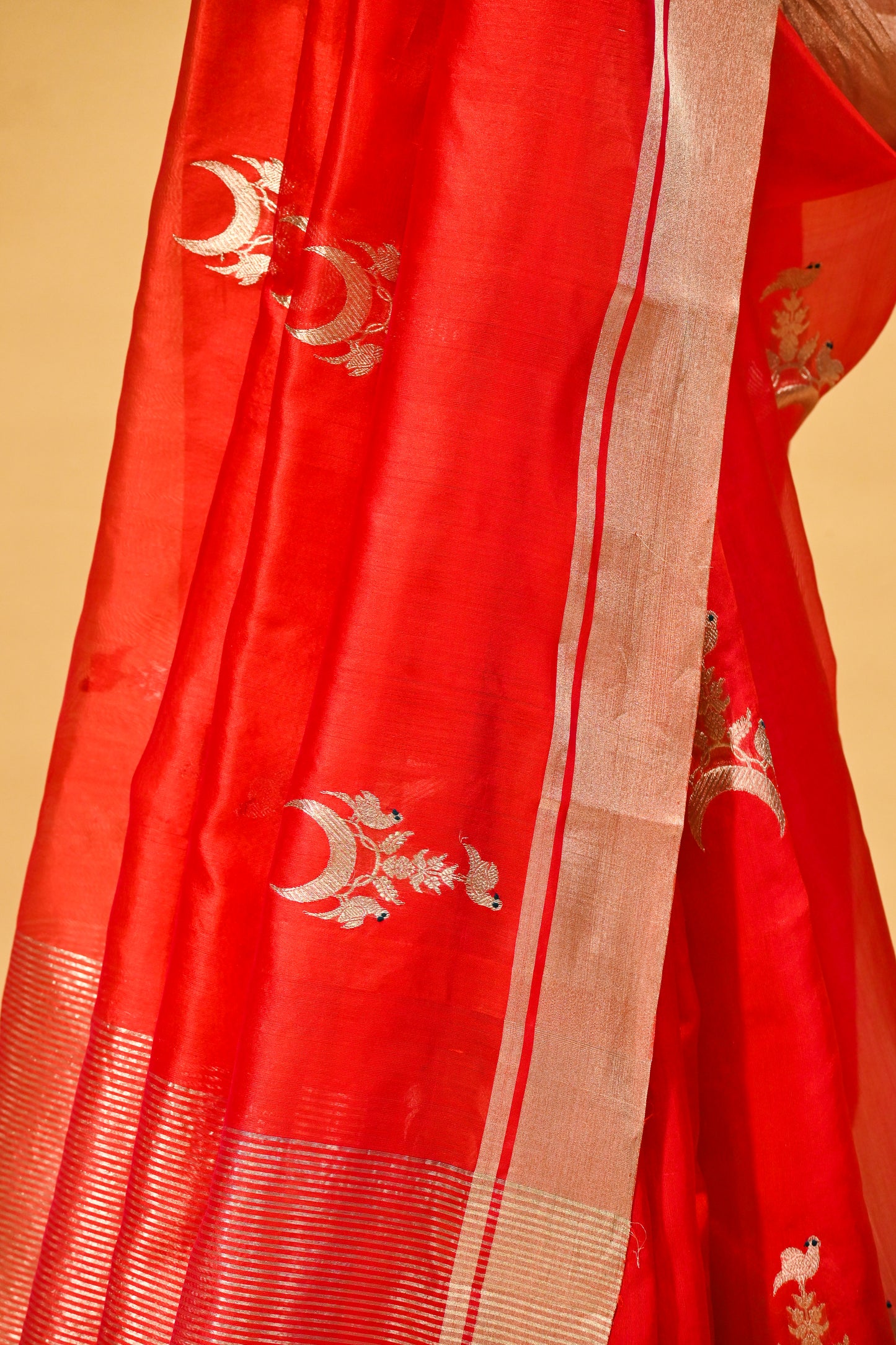 CRIMSON RED CHANDERI HANDWOVEN SILK SAREE