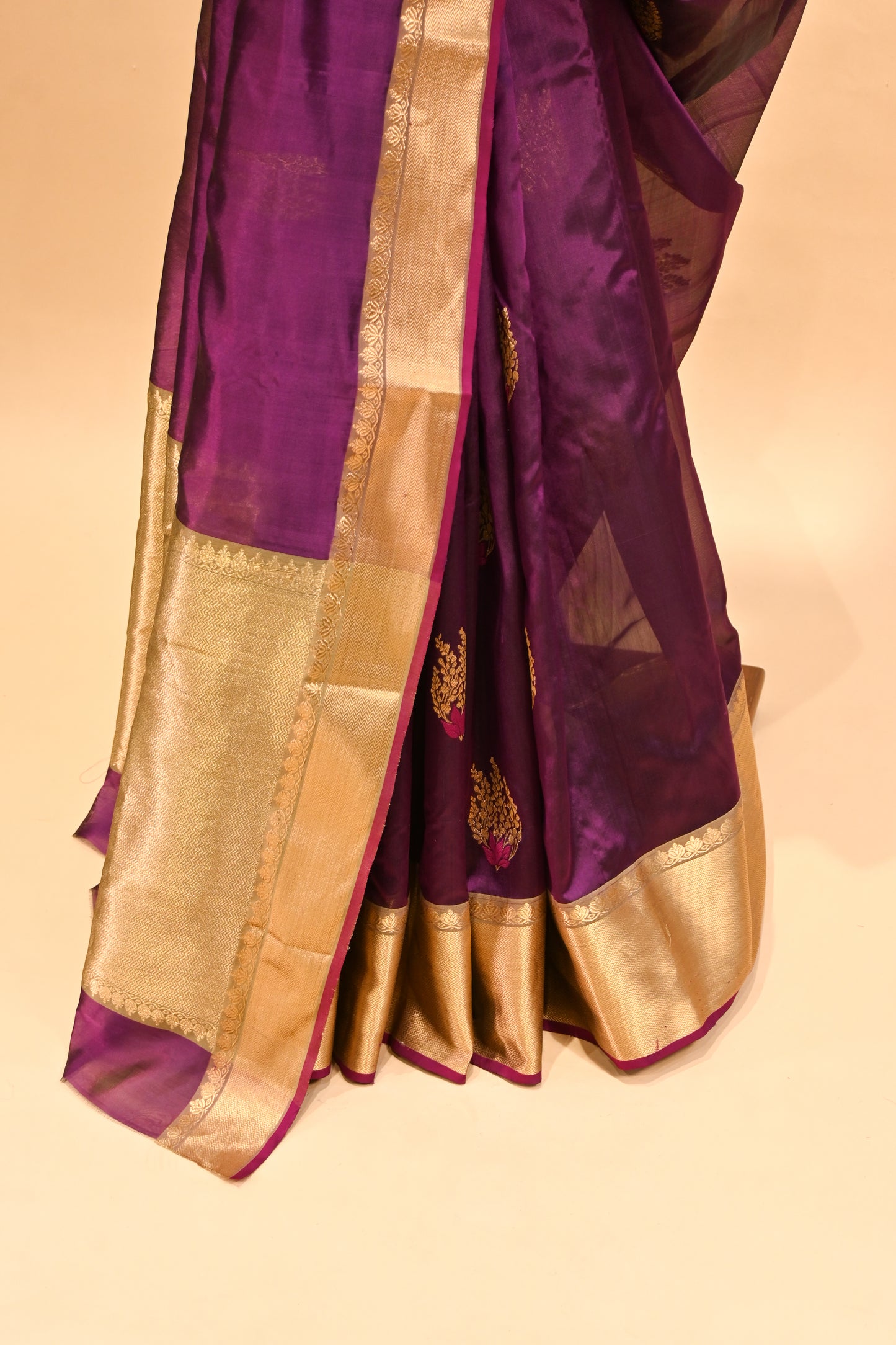 PURPLE CHANDERI HANDWOVEN SILK SAREE WITH ZARI PALLA AND BORDER