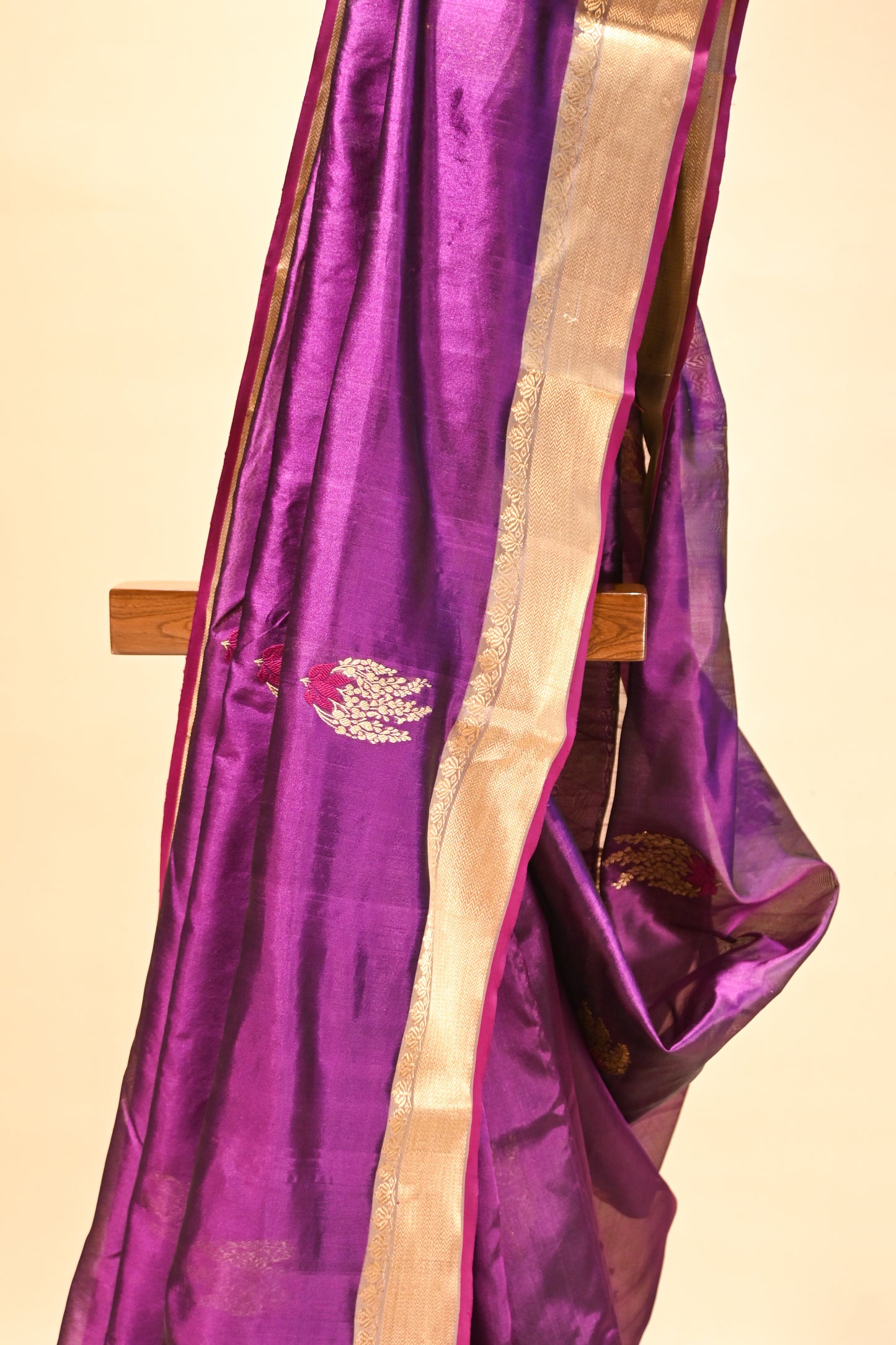 PURPLE CHANDERI HANDWOVEN SILK SAREE WITH ZARI PALLA AND BORDER