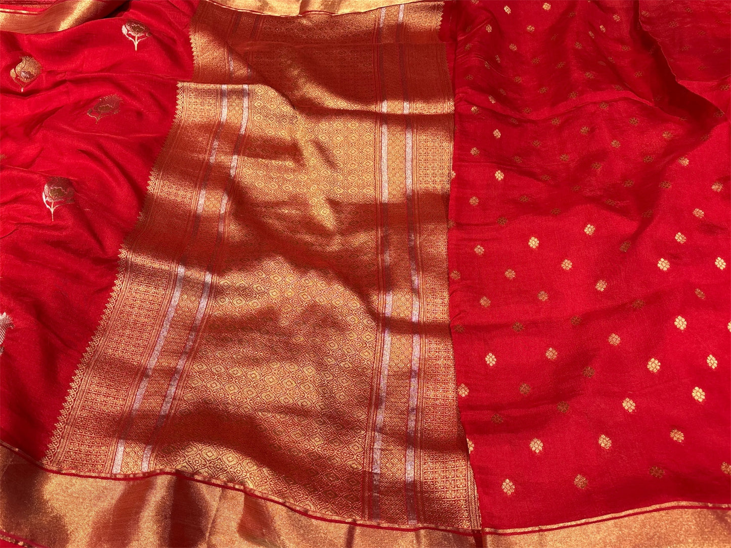 RED COLOUR PLANT-BASED SILK SAREE WITH ZARI WORK
