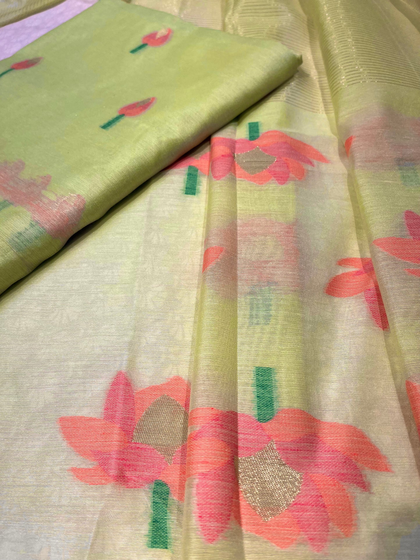 GREEN COLOUR TANT DHAKAI JAMDANI UNSTITCHED SUITS (DRESS MATERIAL)