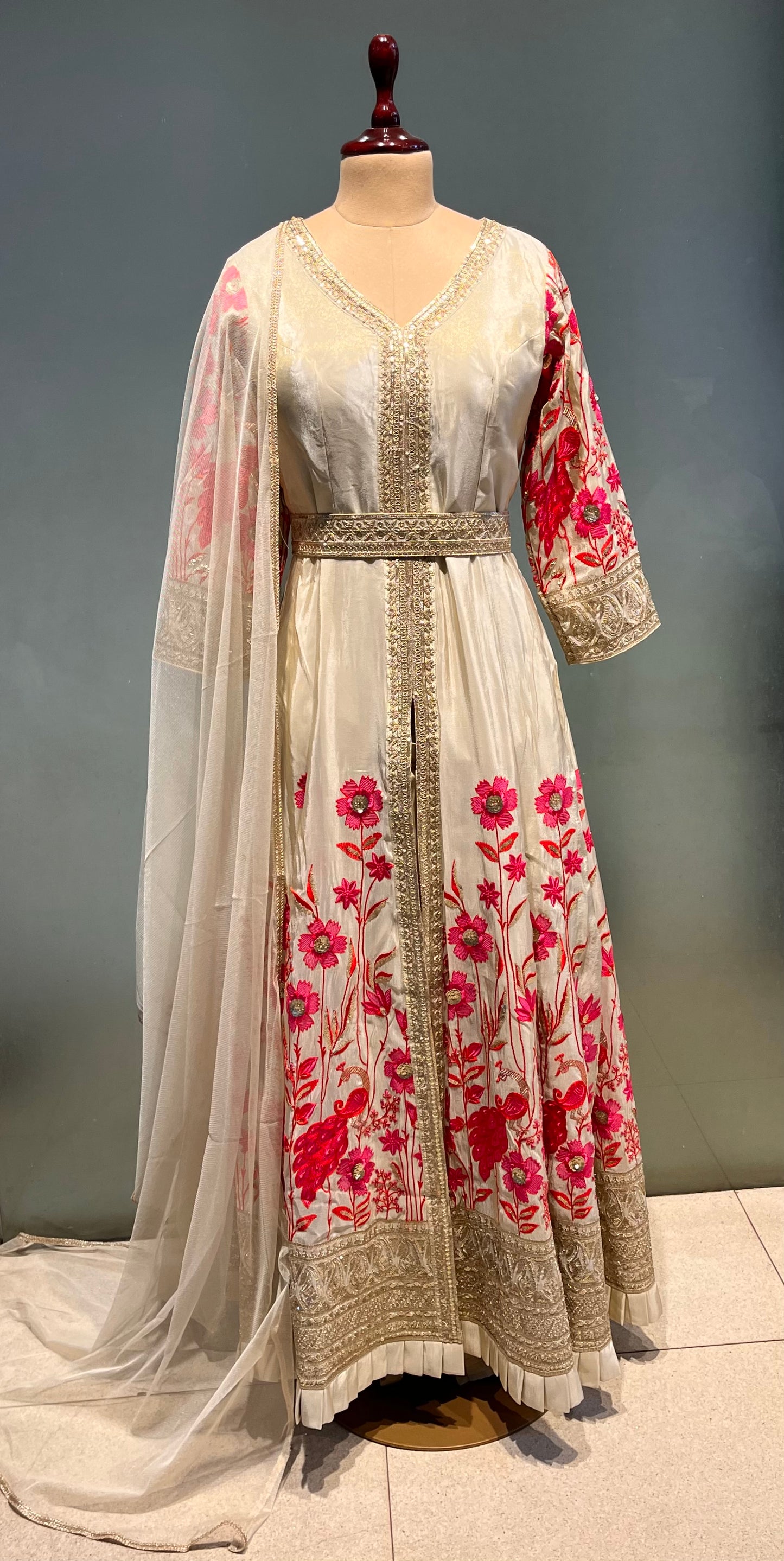 OFF WHITE COLOUR CREPE TISSUE FRONT SLIT KURTA WITH NET DUPATTA EMBELLISHED WITH SEQUINS & RESHAM WORK