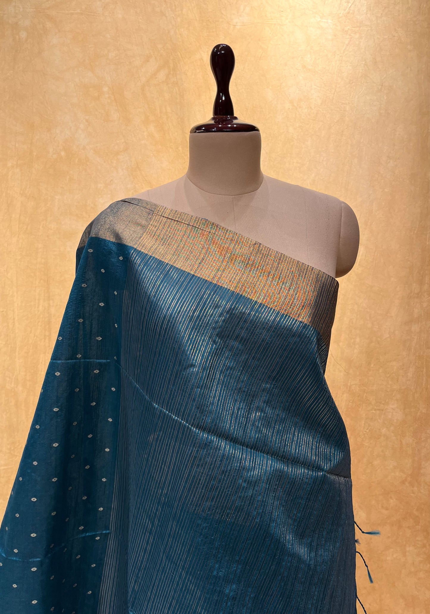 PEACOCK GREEN COLOUR ART SIlK SAREE WITH ZARI BORDER