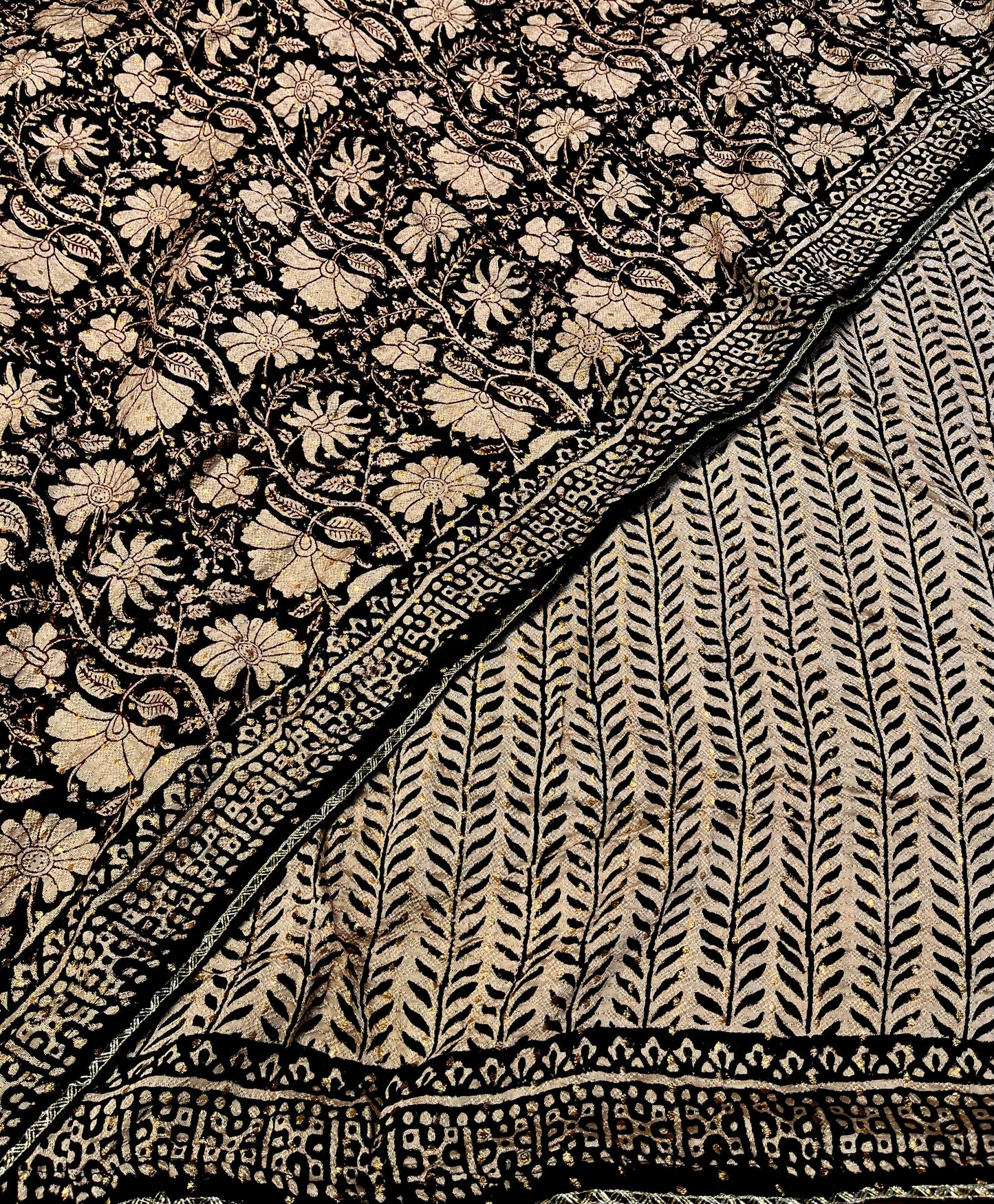 BLACK COLOUR MUNGA COTTON AJRAKH PRINTED SAREE WITH CONTRAST BLOUSE - Kothari Sons