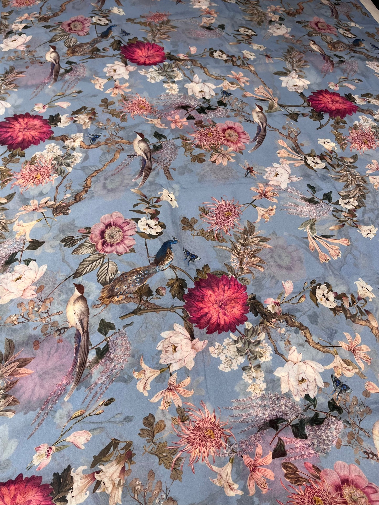 DUSTY BLUE COLOUR PURE PLATINUM CHIFFON FLORAL PRINTED SAREE WITH CREPE SILK BLOUSE - Kothari Sons