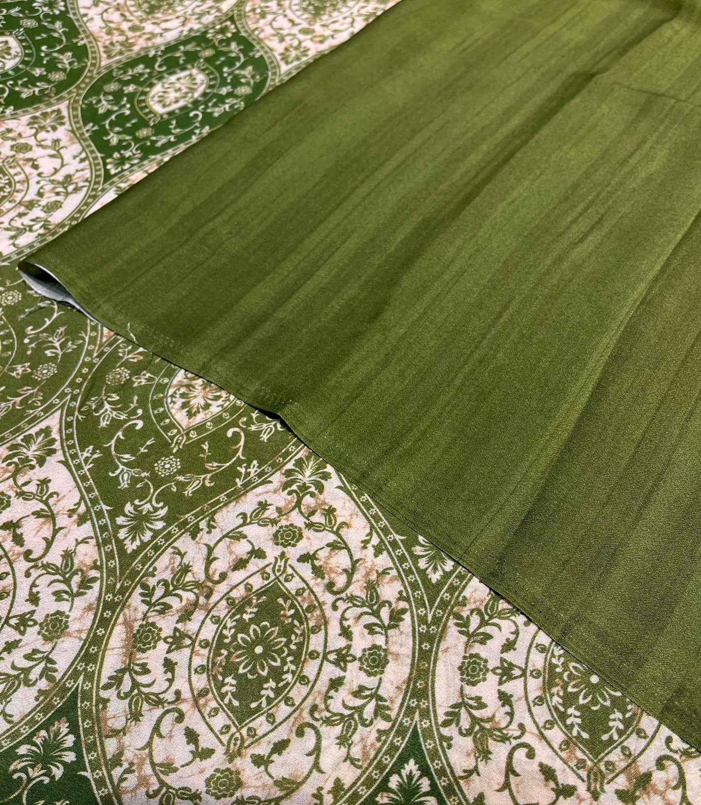 GREEN COLOUR PRINTED SYNTHETIC SAREE WITH UNSTITCHED BLOUSE FOR DRESS CODE - Kothari Sons