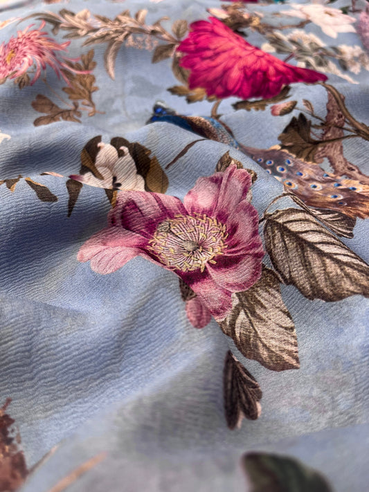 DUSTY BLUE COLOUR PURE PLATINUM CHIFFON FLORAL PRINTED SAREE WITH CREPE SILK BLOUSE - Kothari Sons