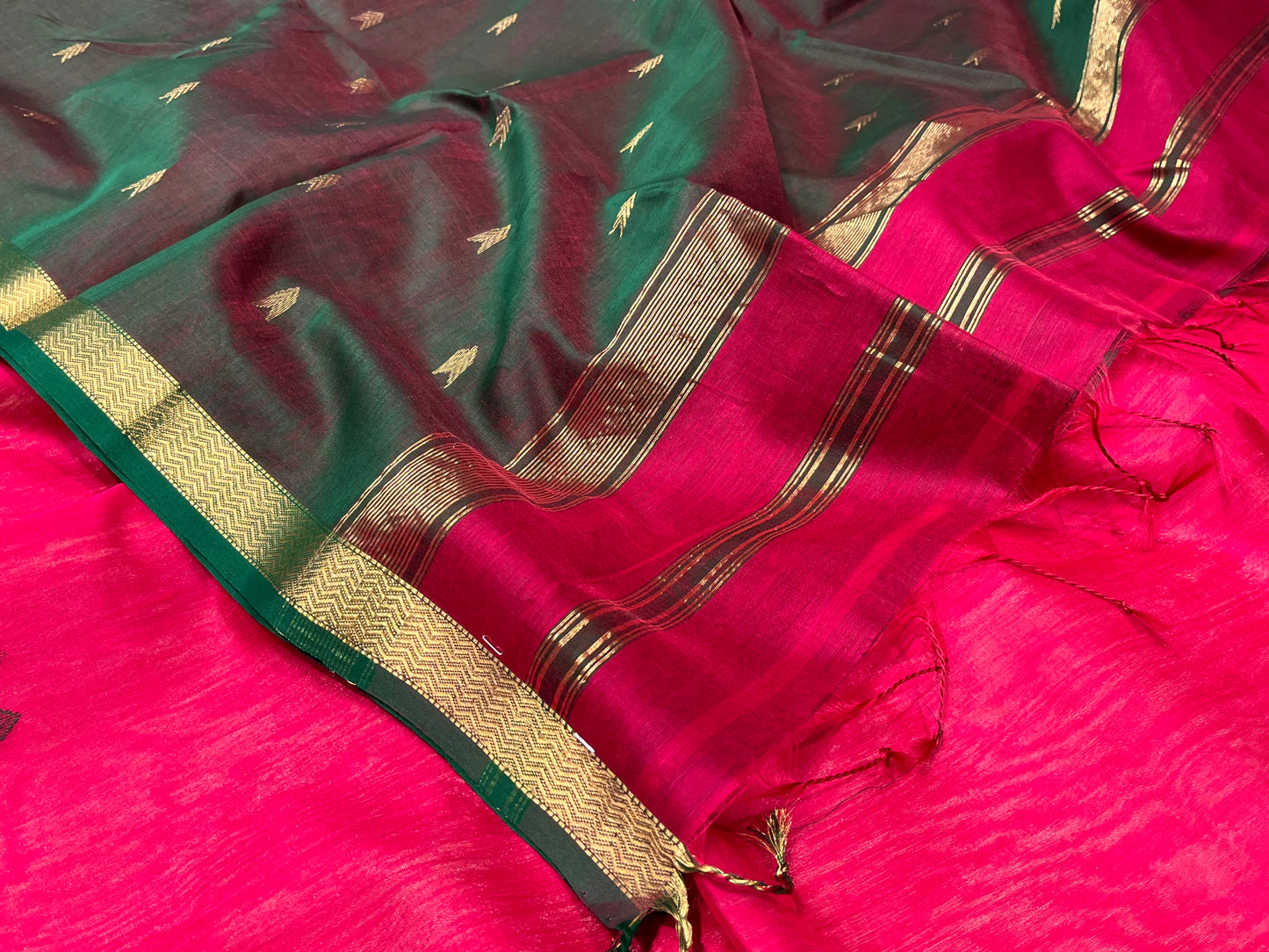 RANI COLOUR PURE COTTON SILK MAHESHWARI SAREE WITH CONTRAST PALLA & ZARI BORDER