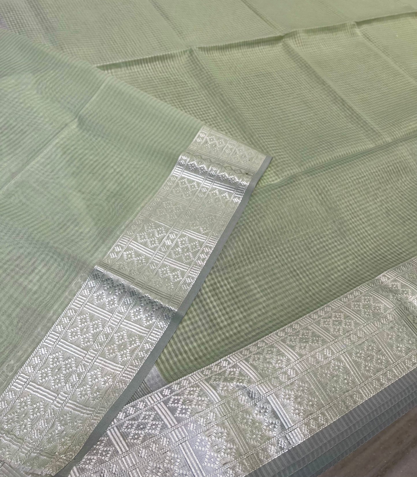 PISTA COLOUR CHECK MAHESHWARI SAREE WITH BORDER & UNSTITCHED BLOUSE