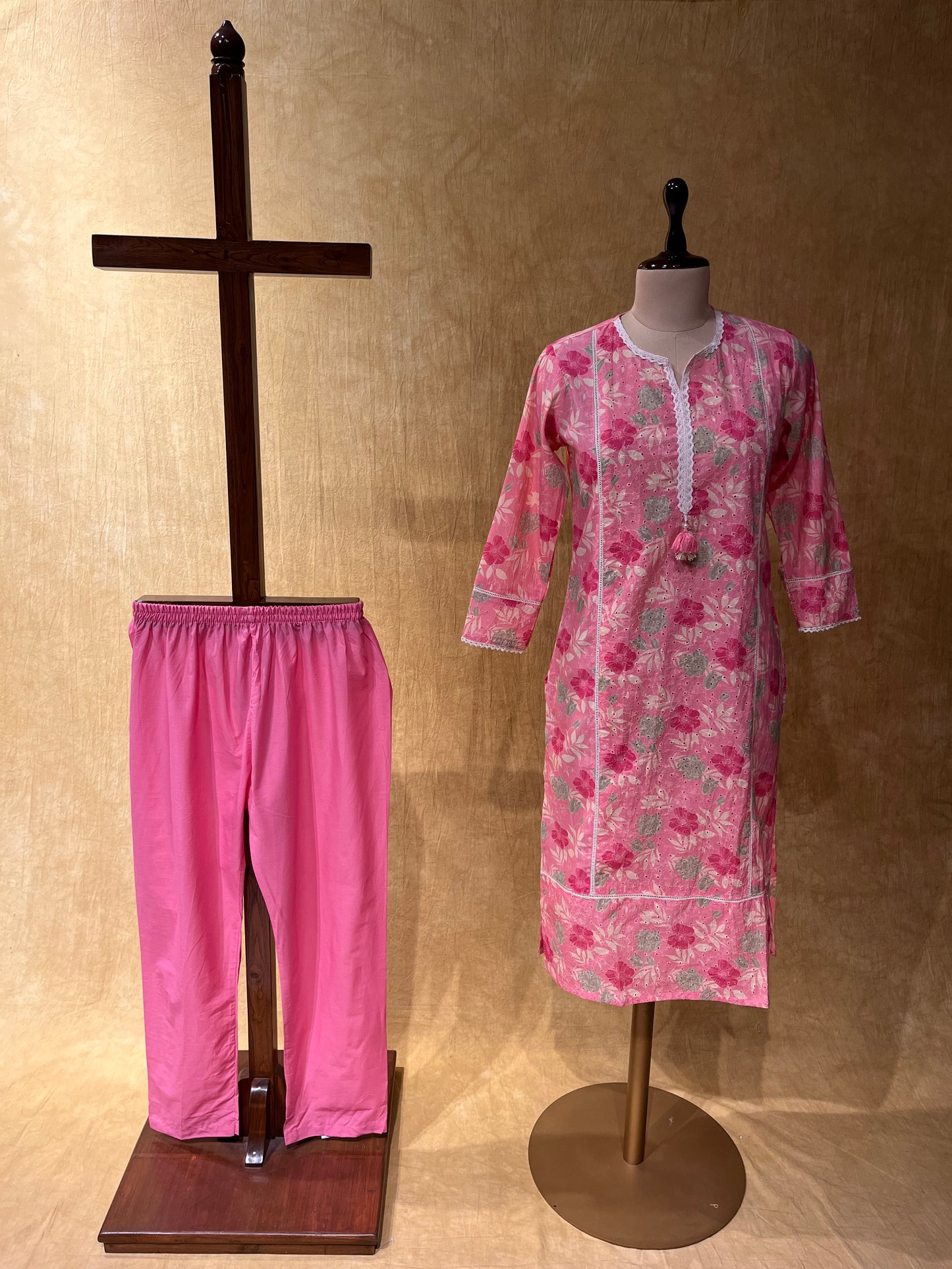 PINK COLOUR COTTON PRINTED KURTA PANT SET
