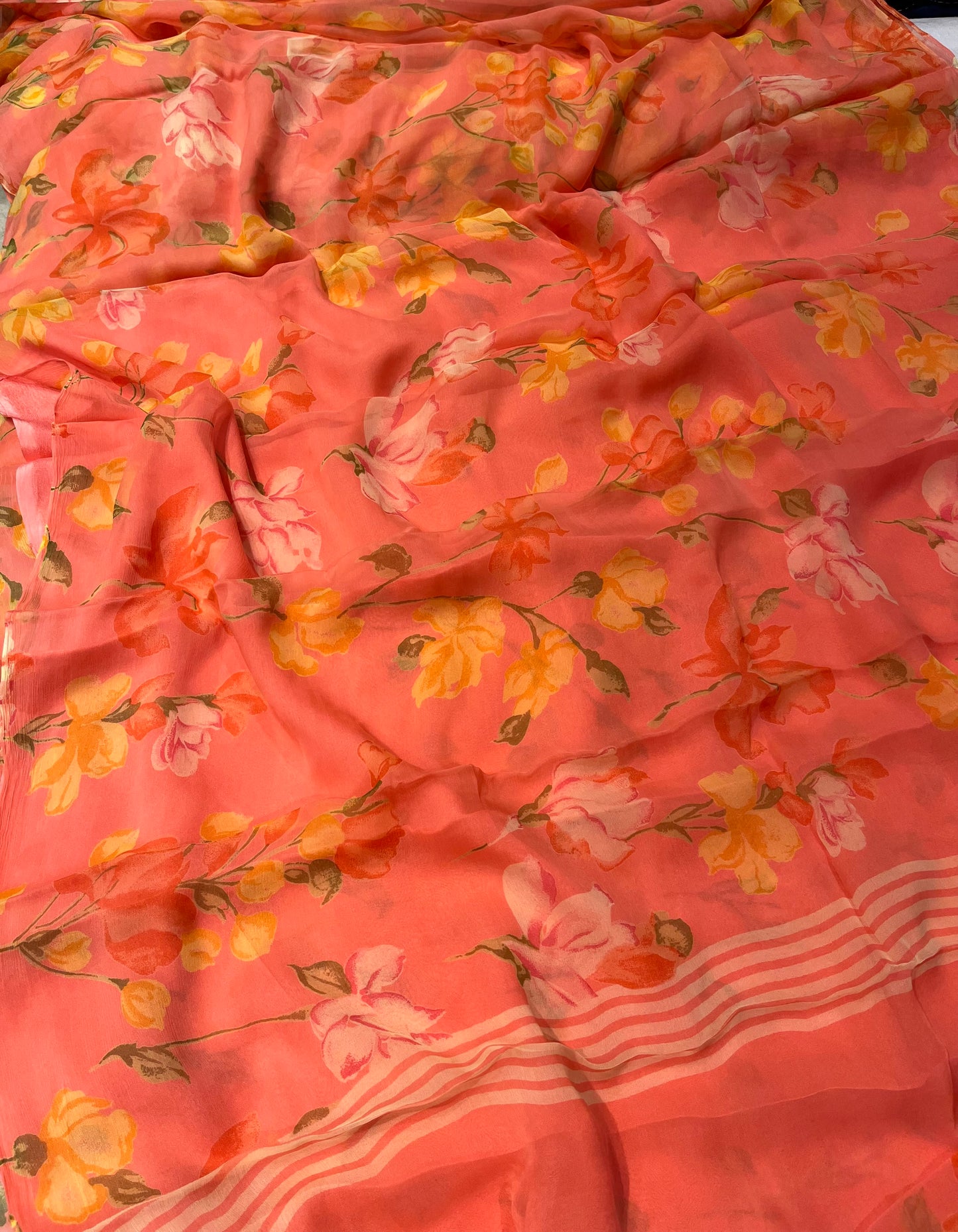 ( DELIVERY IN 20-25 DAYS) PEACH COLOUR FLORAL PRINTED CHIFFON SAREE WITH PLAIN CREPE BLOUSE