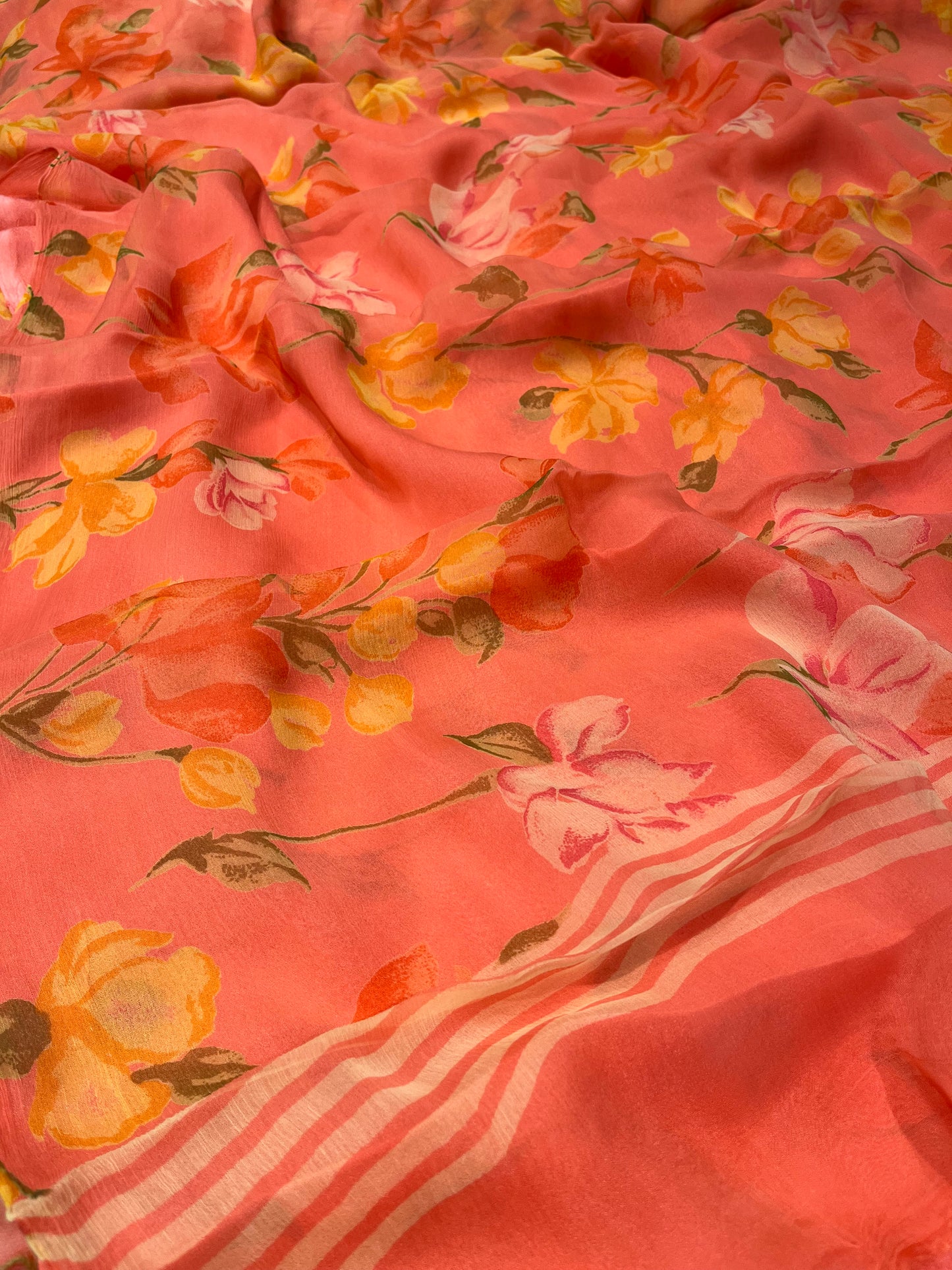 ( DELIVERY IN 20-25 DAYS) PEACH COLOUR FLORAL PRINTED CHIFFON SAREE WITH PLAIN CREPE BLOUSE