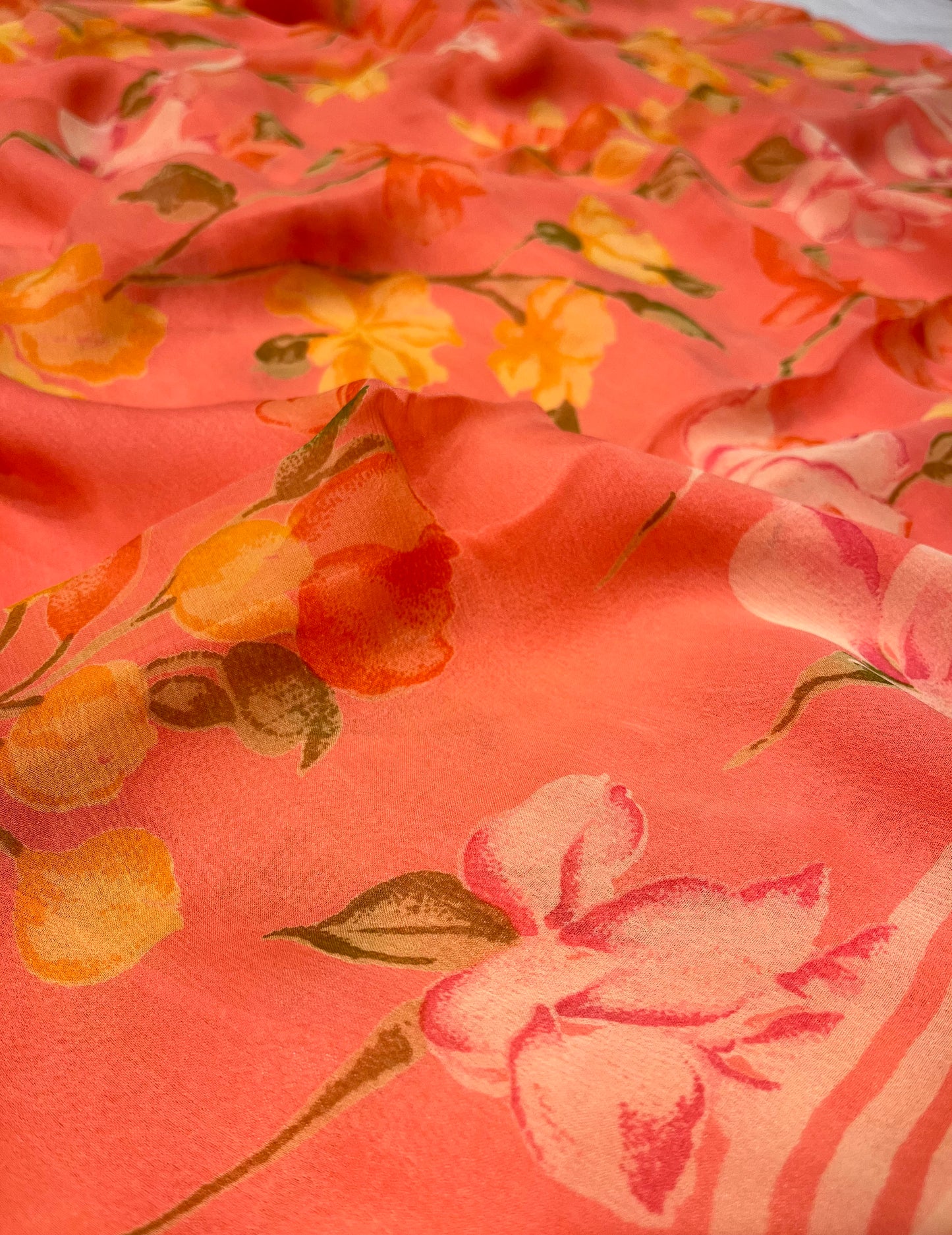 ( DELIVERY IN 20-25 DAYS) PEACH COLOUR FLORAL PRINTED CHIFFON SAREE WITH PLAIN CREPE BLOUSE