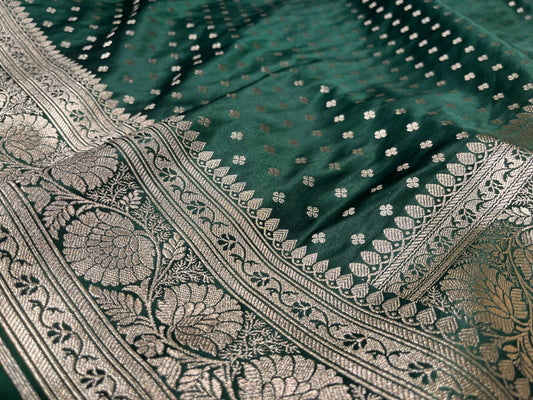 ( DELIVERY IN 25 DAYS ) GREEN COLOUR SATIN SILK BANARASI SAREE EMBELLISHED WITH ZARI WEAVES