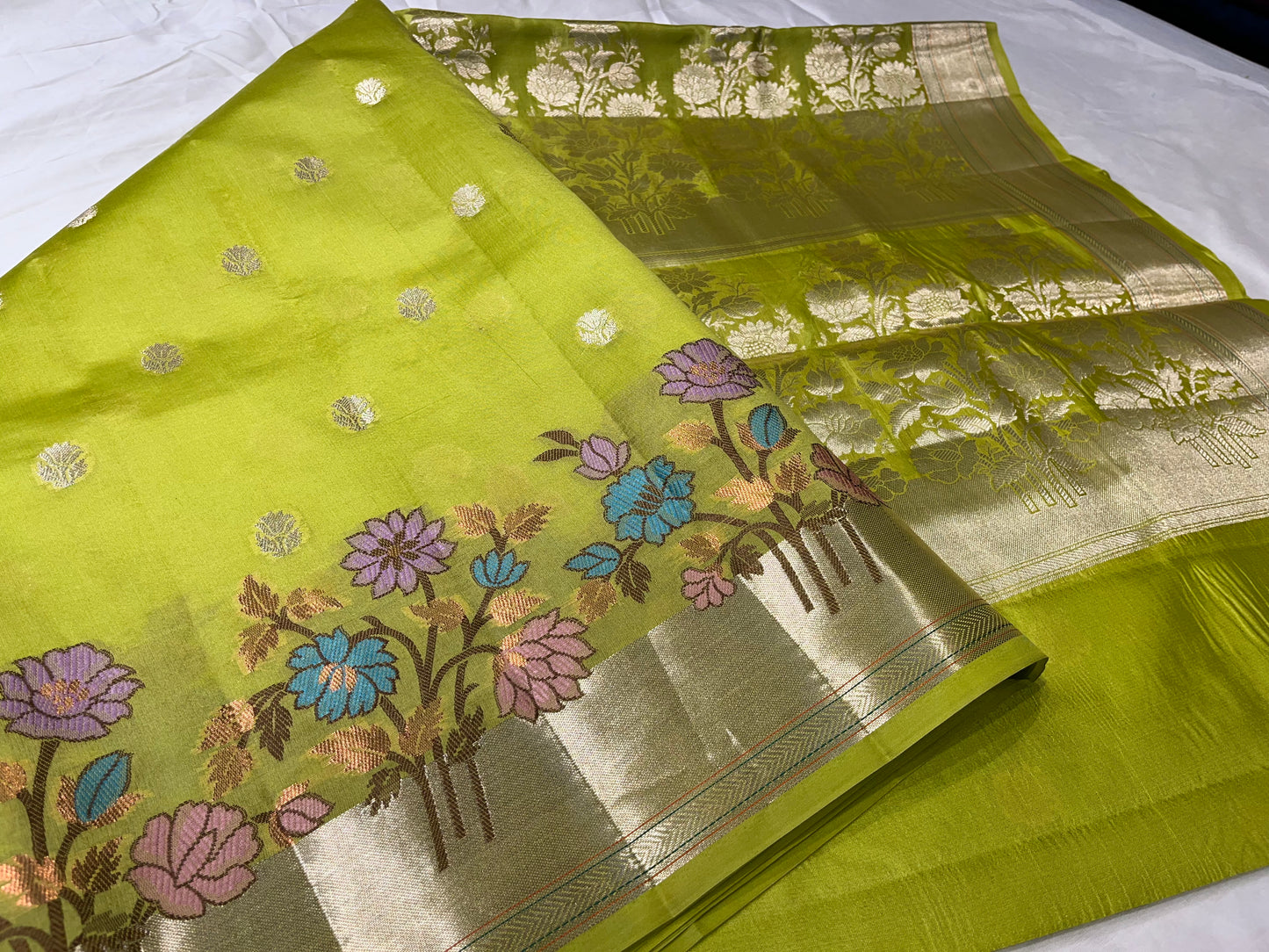 GREEN COLOR TUSSAR SILK SAREE WITH ZARI BORDER