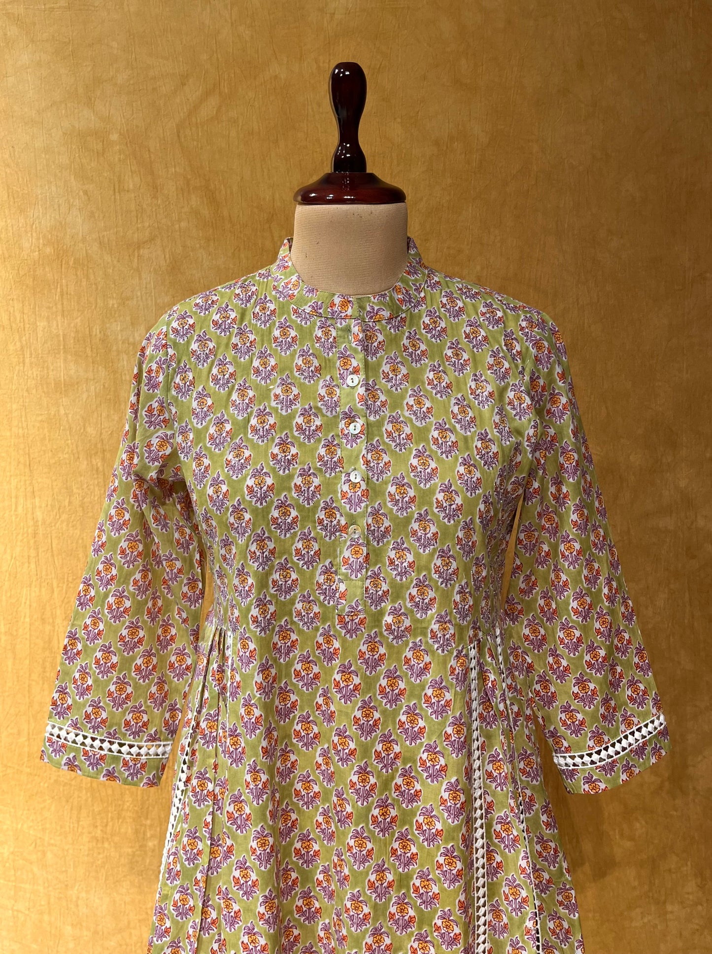 GREEN COLOUR COTTON PRINTED COTTON KURTA SETS