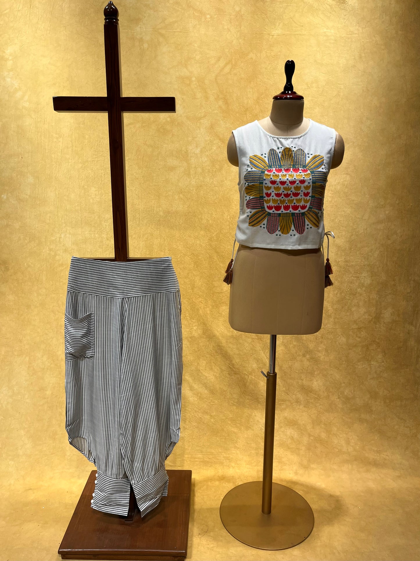 WHITE COLOUR STRIPED PANT WITH TOP EMBELLISHED WITH THREAD WORK