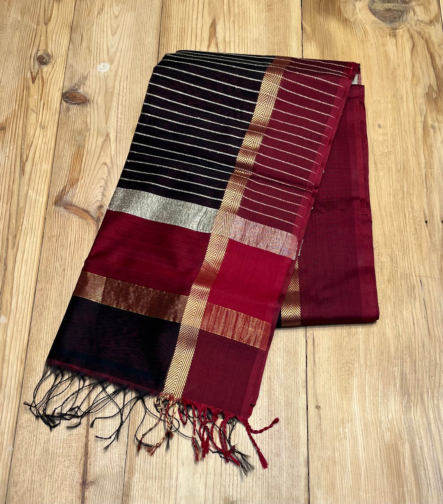 BLACK COLOUR COTTON SILK MAHESHWARI SAREE