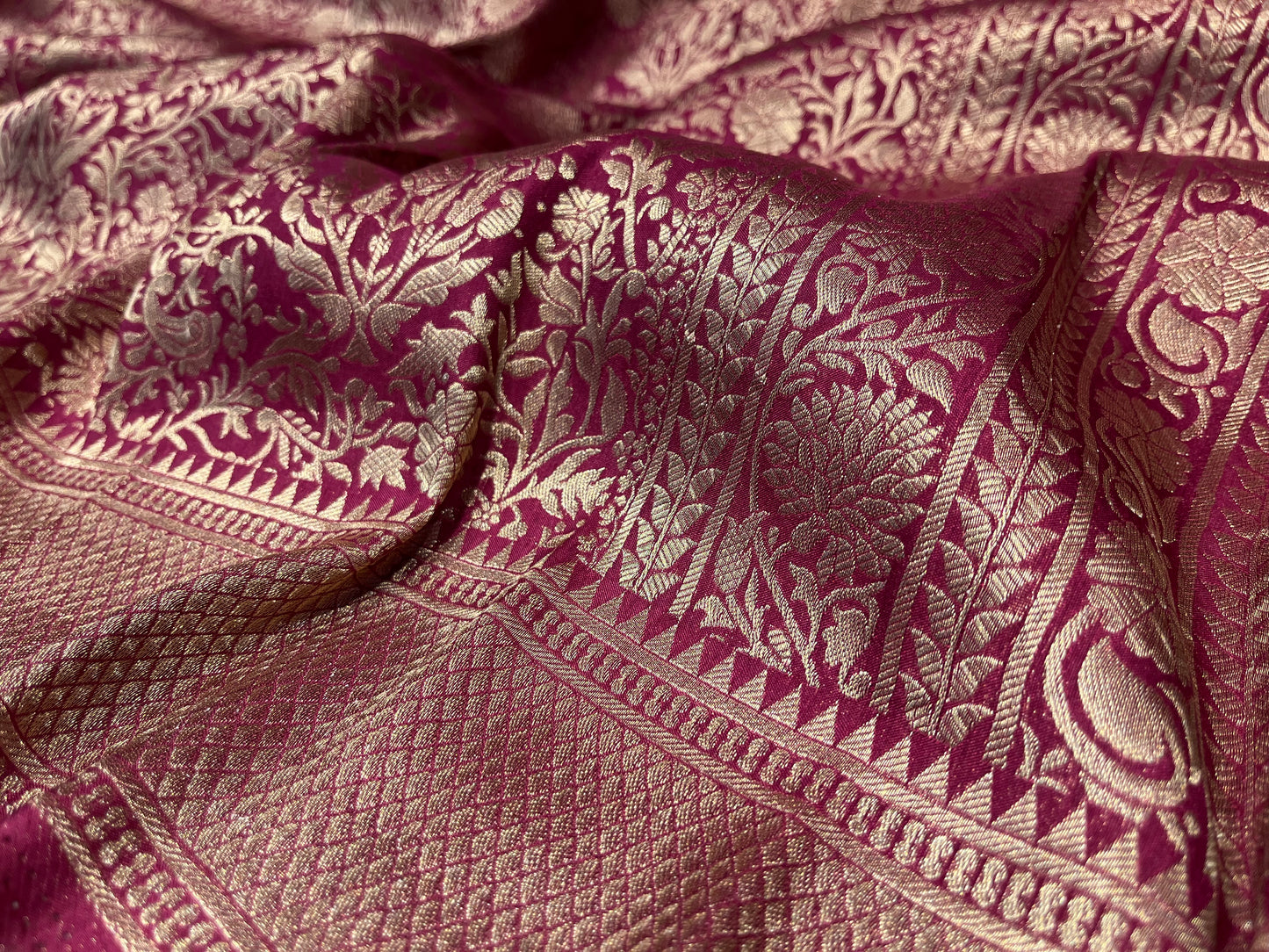 ( DELIVERY IN 25 DAYS ) WINE COLOUR BROCADE BANARASI SILK SAREE