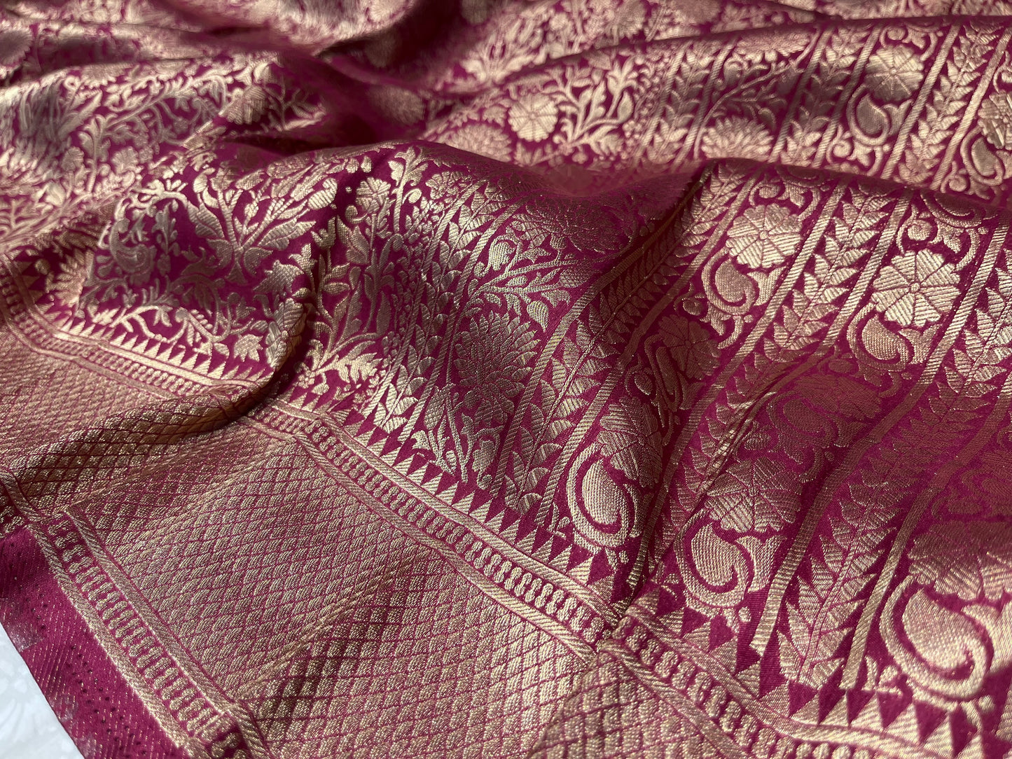 ( DELIVERY IN 25 DAYS ) WINE COLOUR BROCADE BANARASI SILK SAREE