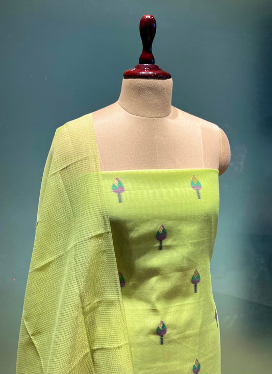 GREEN COLOUR TANT DHAKAI JAMDANI UNSTITCHED SUITS (DRESS MATERIAL)