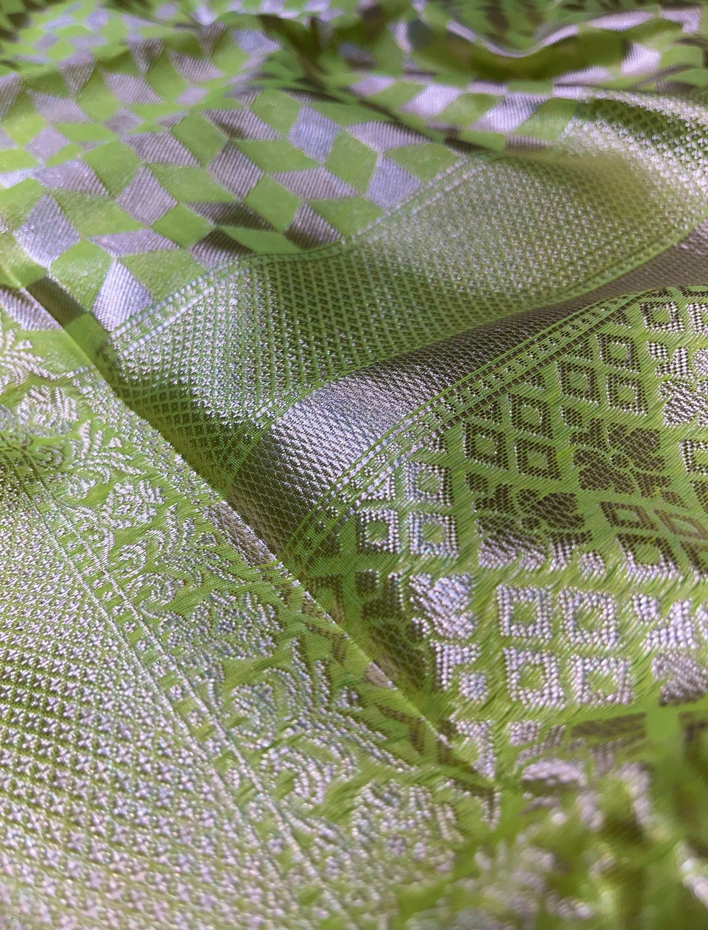 GREEN COLOUR COTTON SILK SAREE