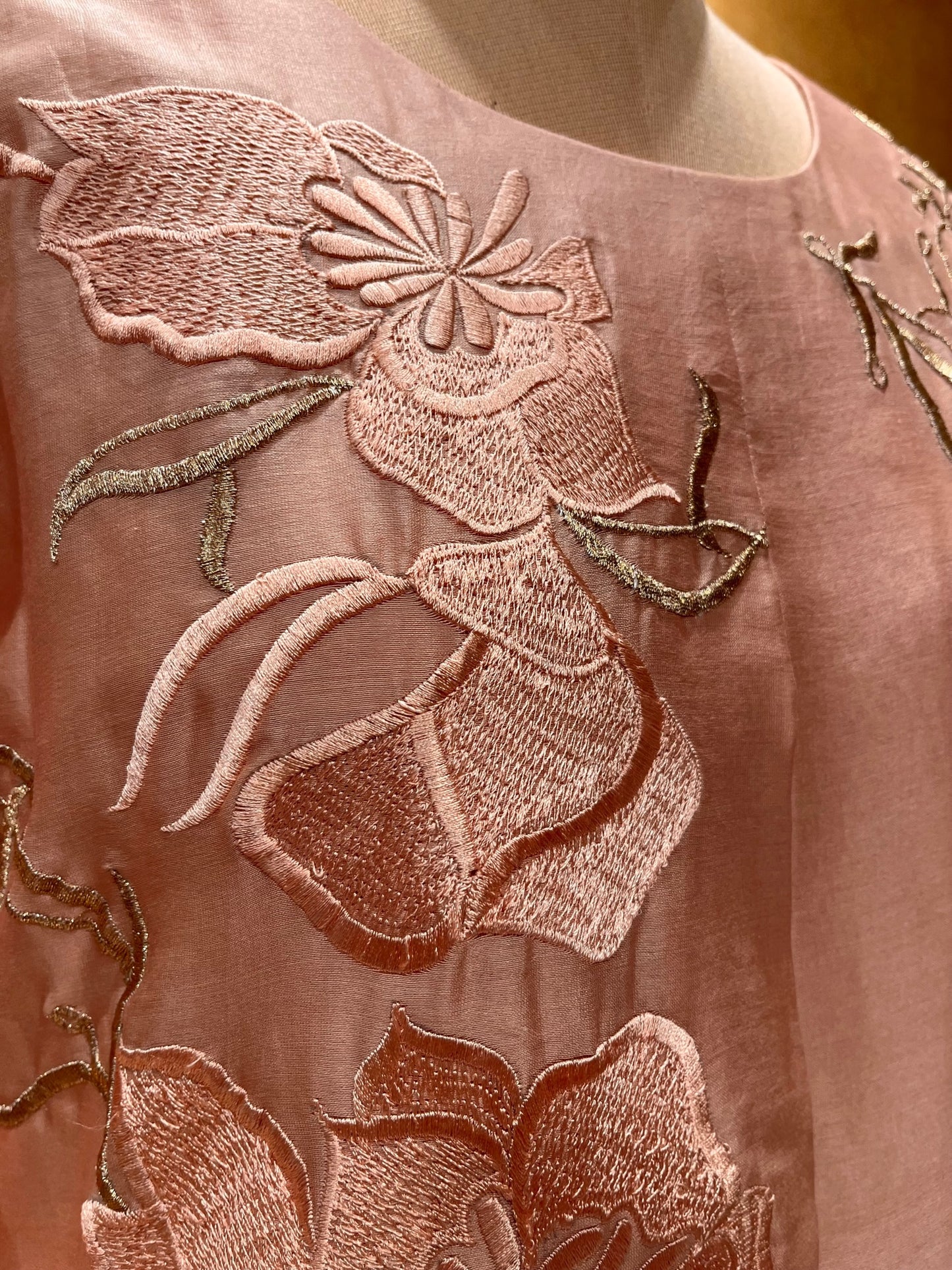 PEACH COLOUR CHANDERI SILK RESHAM EMBROIDERY CO-ORD SET EMBELLISHED WITH RESHAM EMBROIDERY