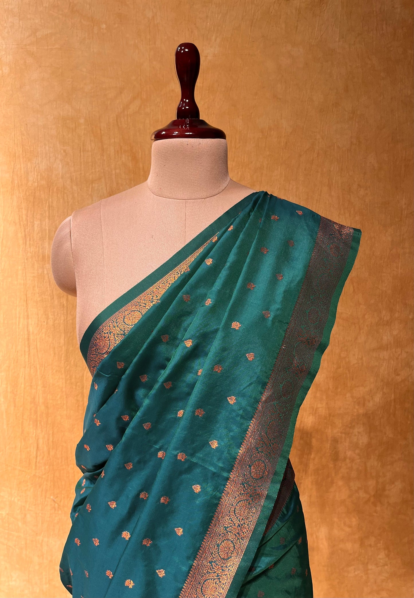 ( DELIVERY IN 25 DAYS ) GREEN COLOUR SEMI SILK BANARASI SAREE EMBELLISHED WITH ZARI WEAVES ( BANARASI SILK SAREE GREEN )