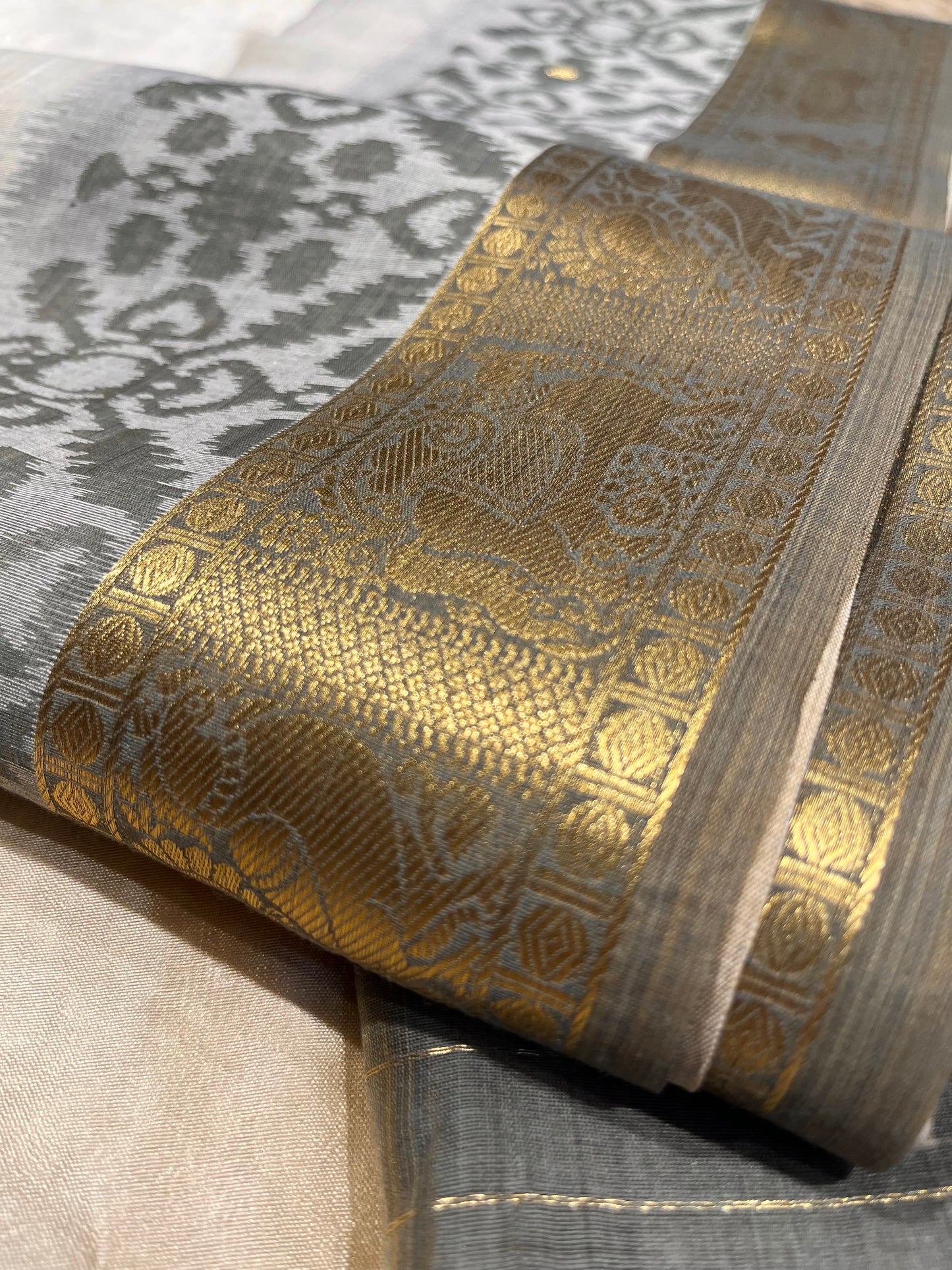 BEIGE COLOUR MUSLIN COTTON IKAT WEAVE SAREE