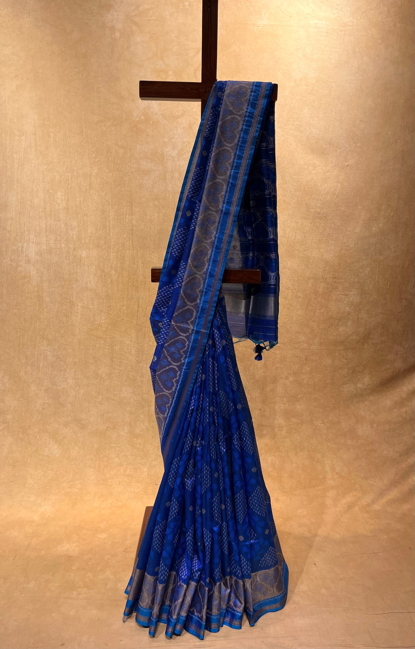 BLUE COLOR SEMI JAMDANI DHAKAI TISSUE SAREE EMBELLISHED WITH ZARI BORDER ( SEMI DHAKAI JAMDANI SAREE )