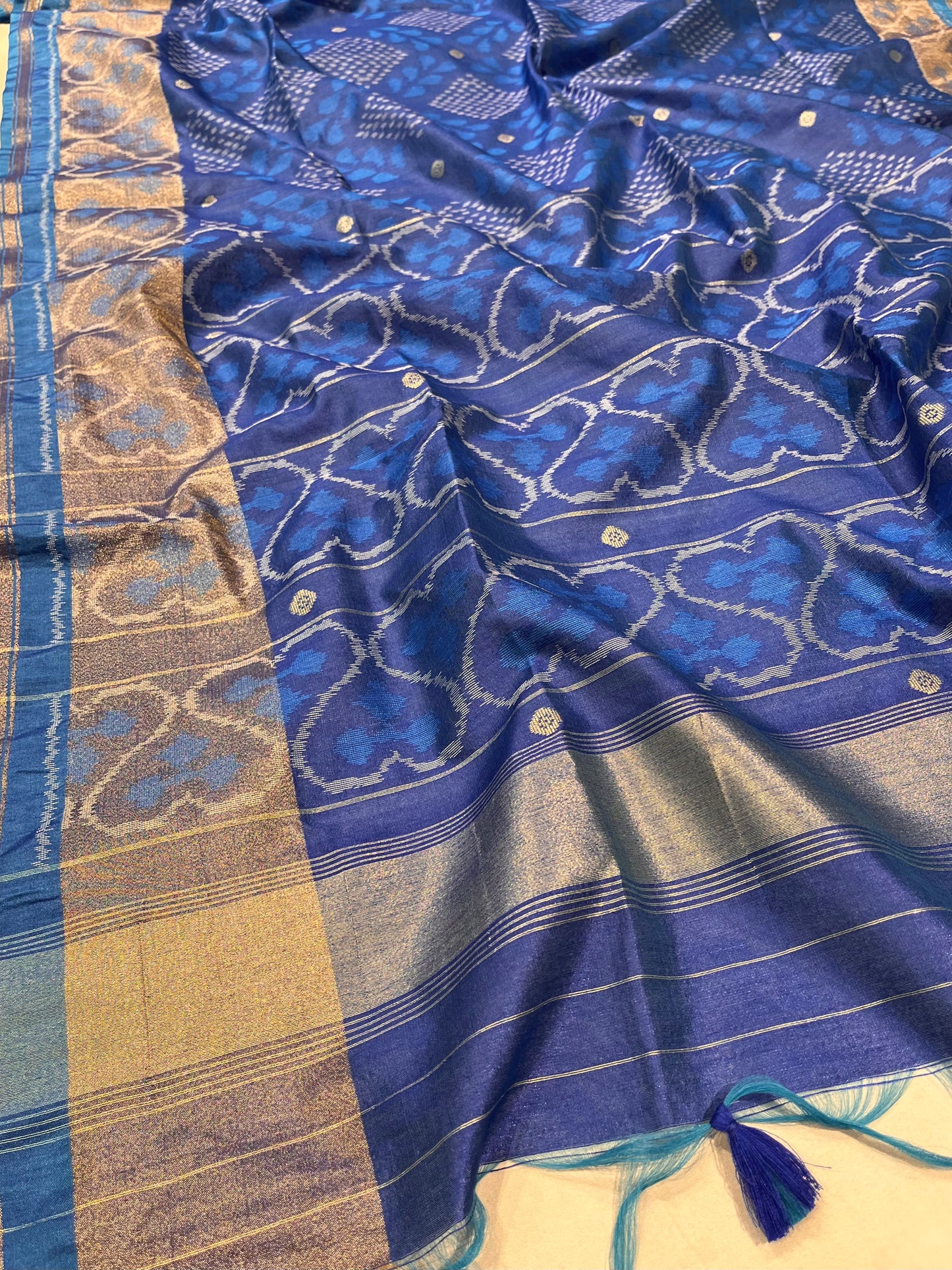 BLUE COLOR SEMI JAMDANI DHAKAI TISSUE SAREE EMBELLISHED WITH ZARI BORDER ( SEMI DHAKAI JAMDANI SAREE )