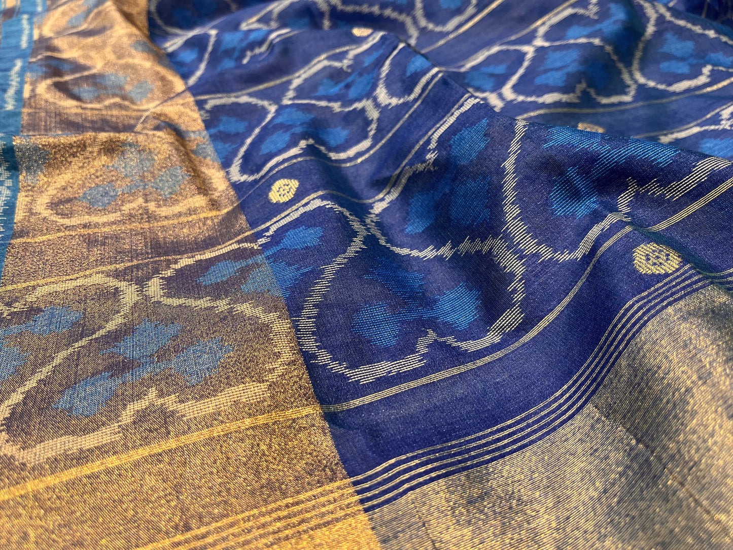 BLUE COLOR SEMI JAMDANI DHAKAI TISSUE SAREE EMBELLISHED WITH ZARI BORDER ( SEMI DHAKAI JAMDANI SAREE )