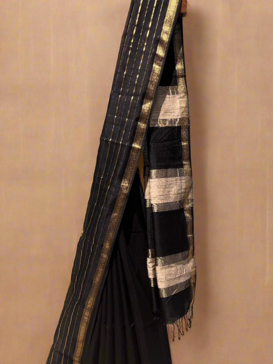 BLACK MAHESHWARI SAREE WITH ZARI BORDER