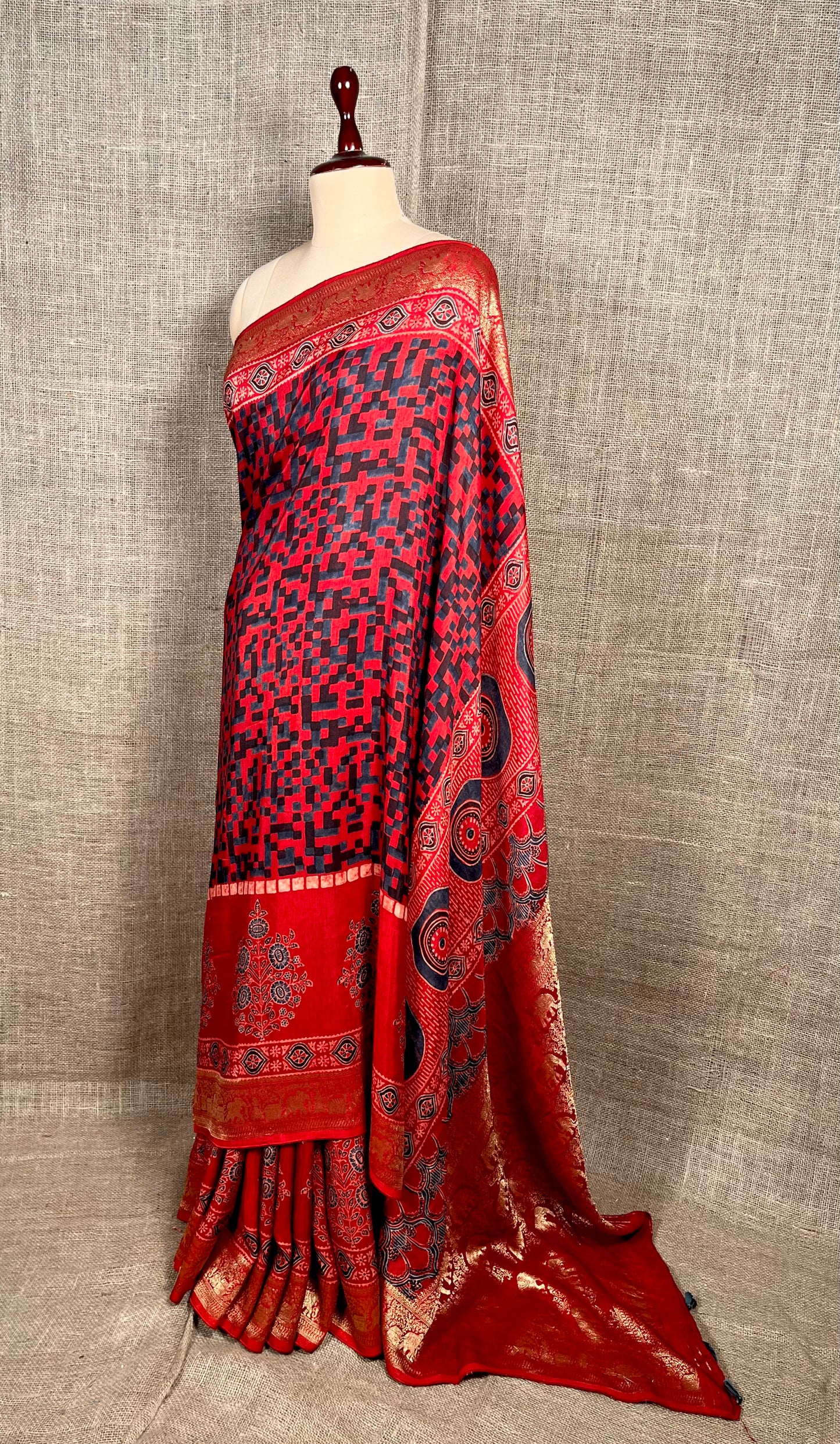 RED COLOUR MODAL SILK ZARI BORDER & PALLU SAREE