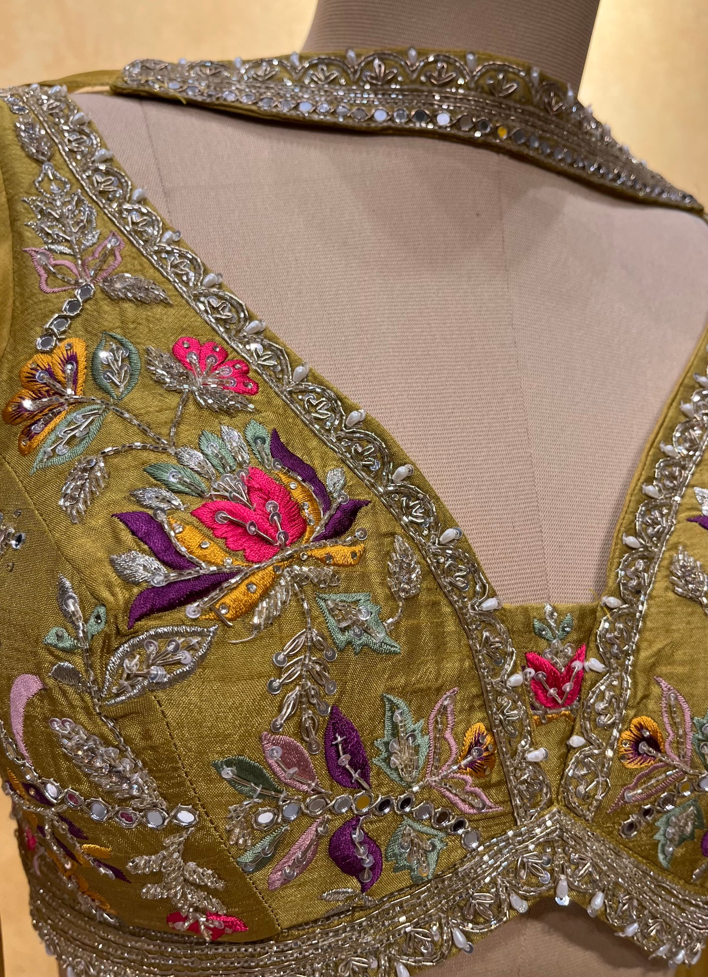 MEHENDI GREEN COLOUR CROP TOP WITH PLAZZO & DUPATTA EMBELLISHED WITH SEQUINS, CUTDANA & RESHAM EMBROIDERY ( INDO WESTERN OUTFITS )