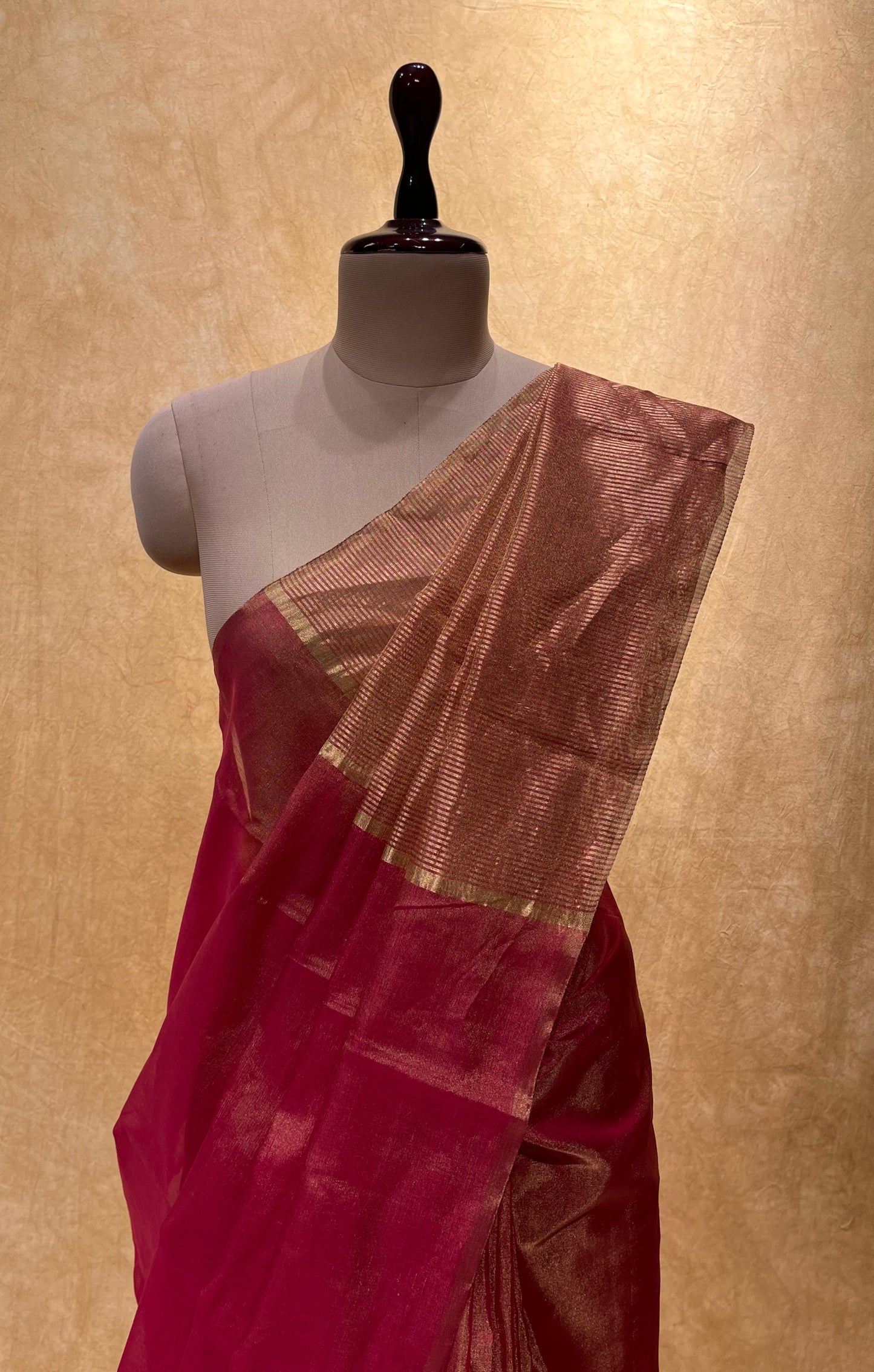 GAJARI COLOUR CHANDERI TISSUE HANDLOOM SAREE EMBELLISHED WITH ZARI WEAVES