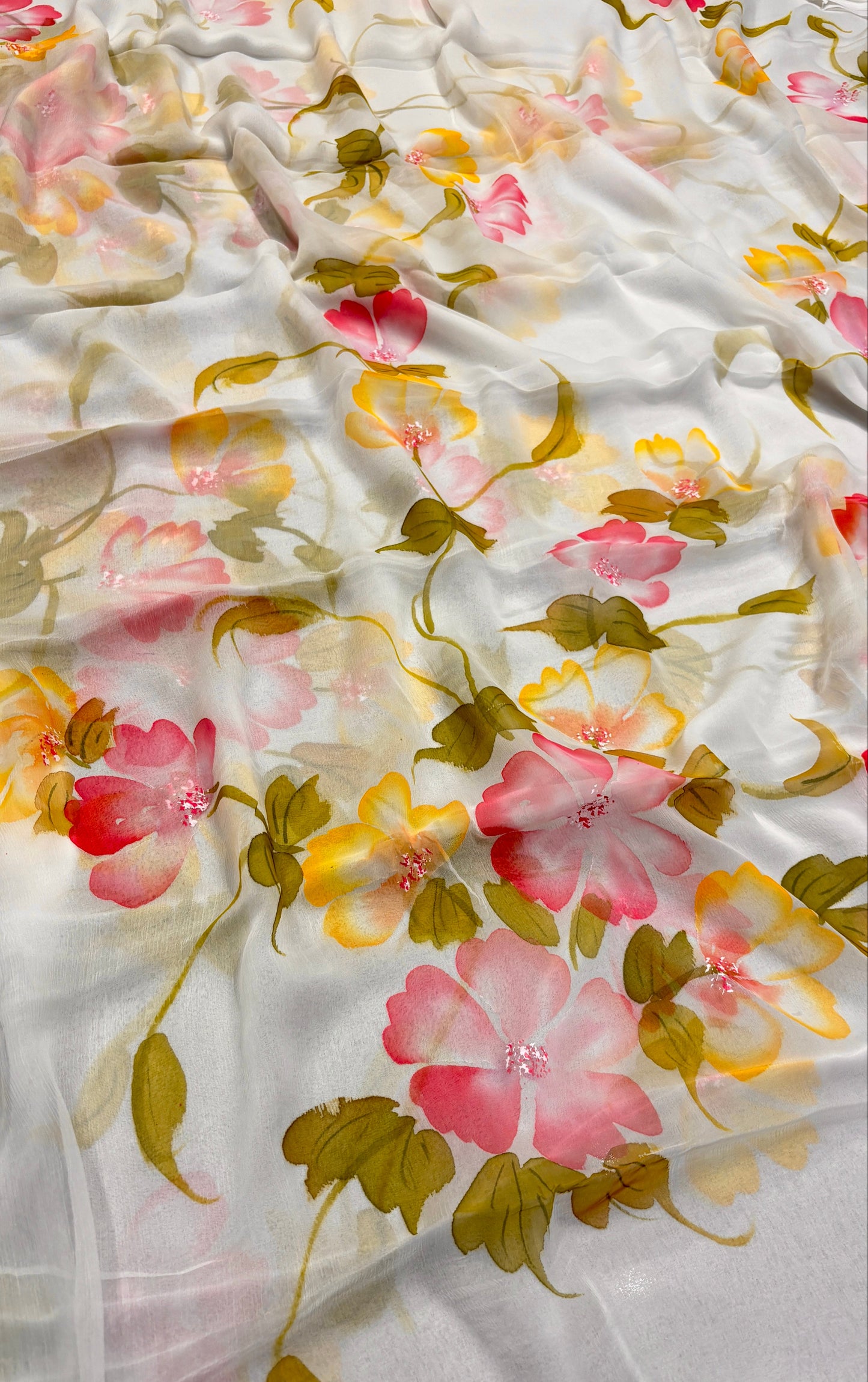 CLASSIC WHITE HAND-PAINTED CHIFFON SAREE WITHOUT BLOUSE ( DELIVERY IN 25 DAYS )